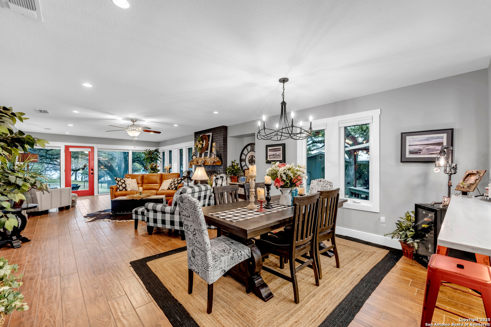 211 Elm Lodge Dr