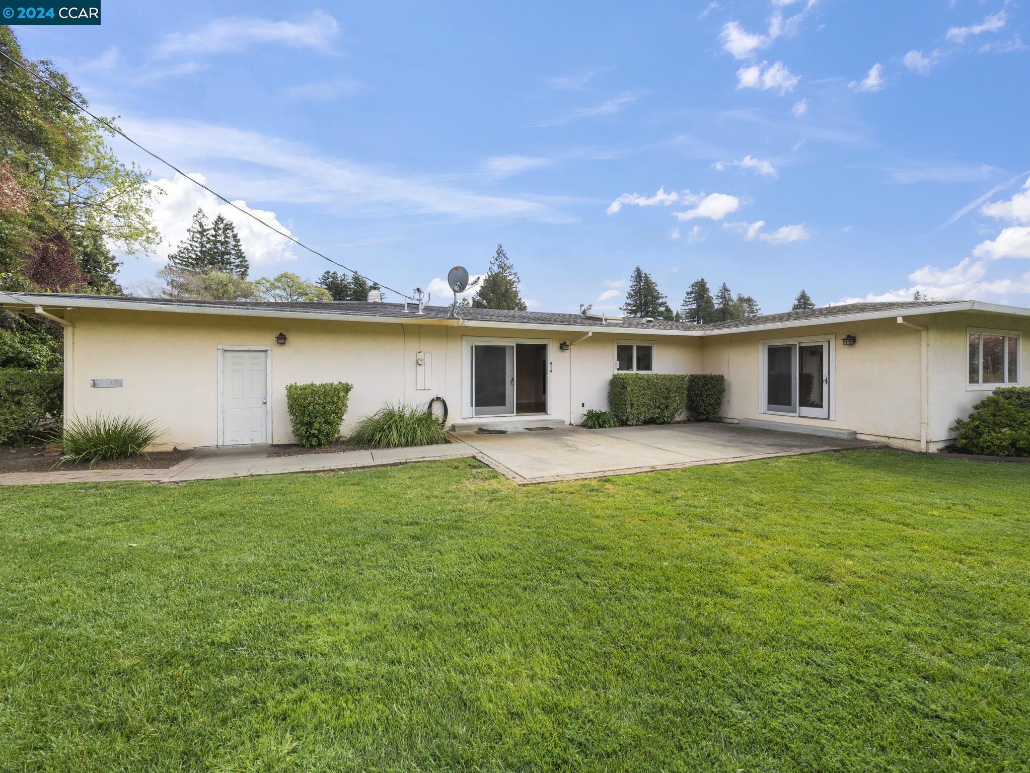 403 Calle Del Caballo St