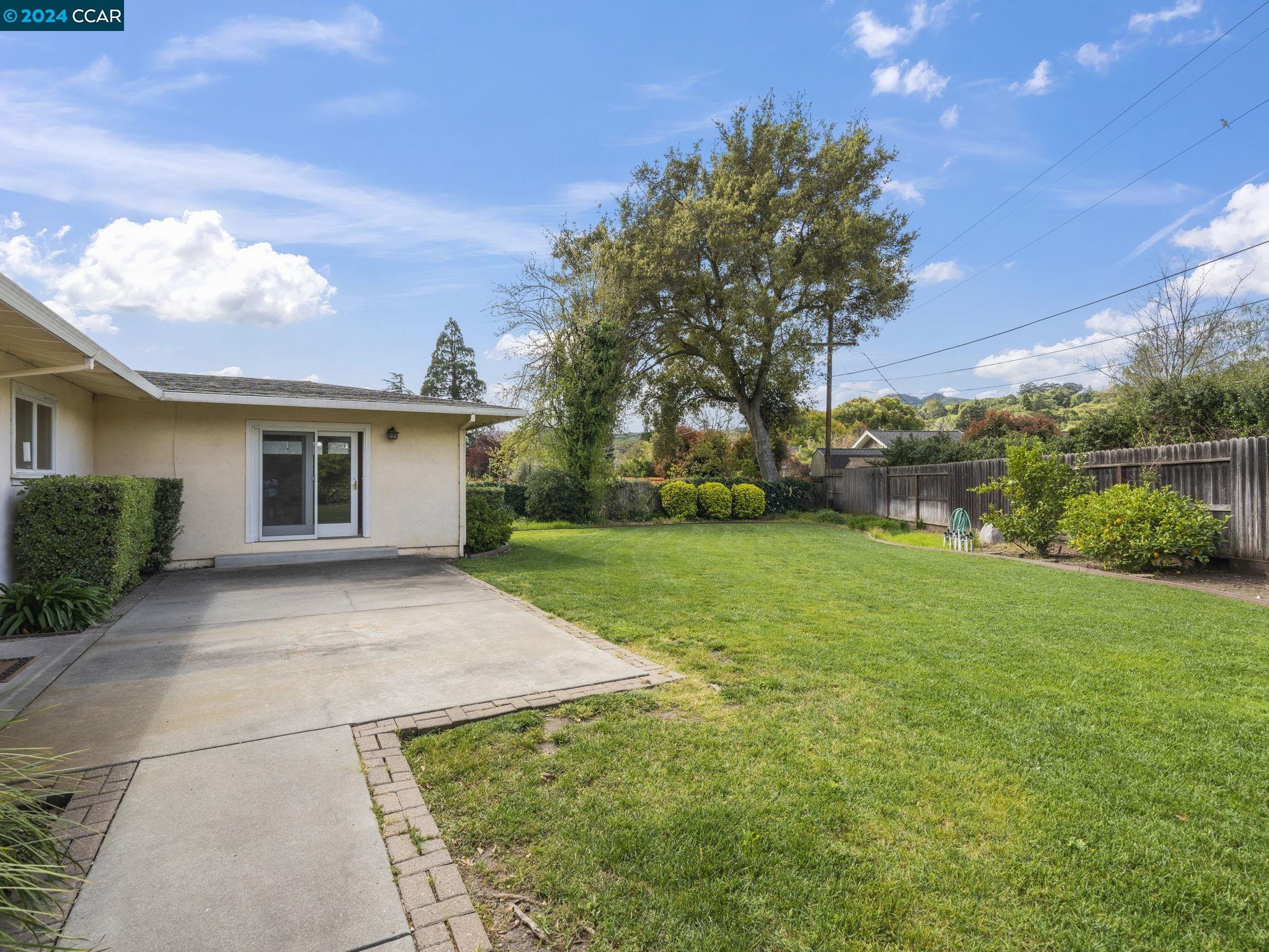403 Calle Del Caballo St