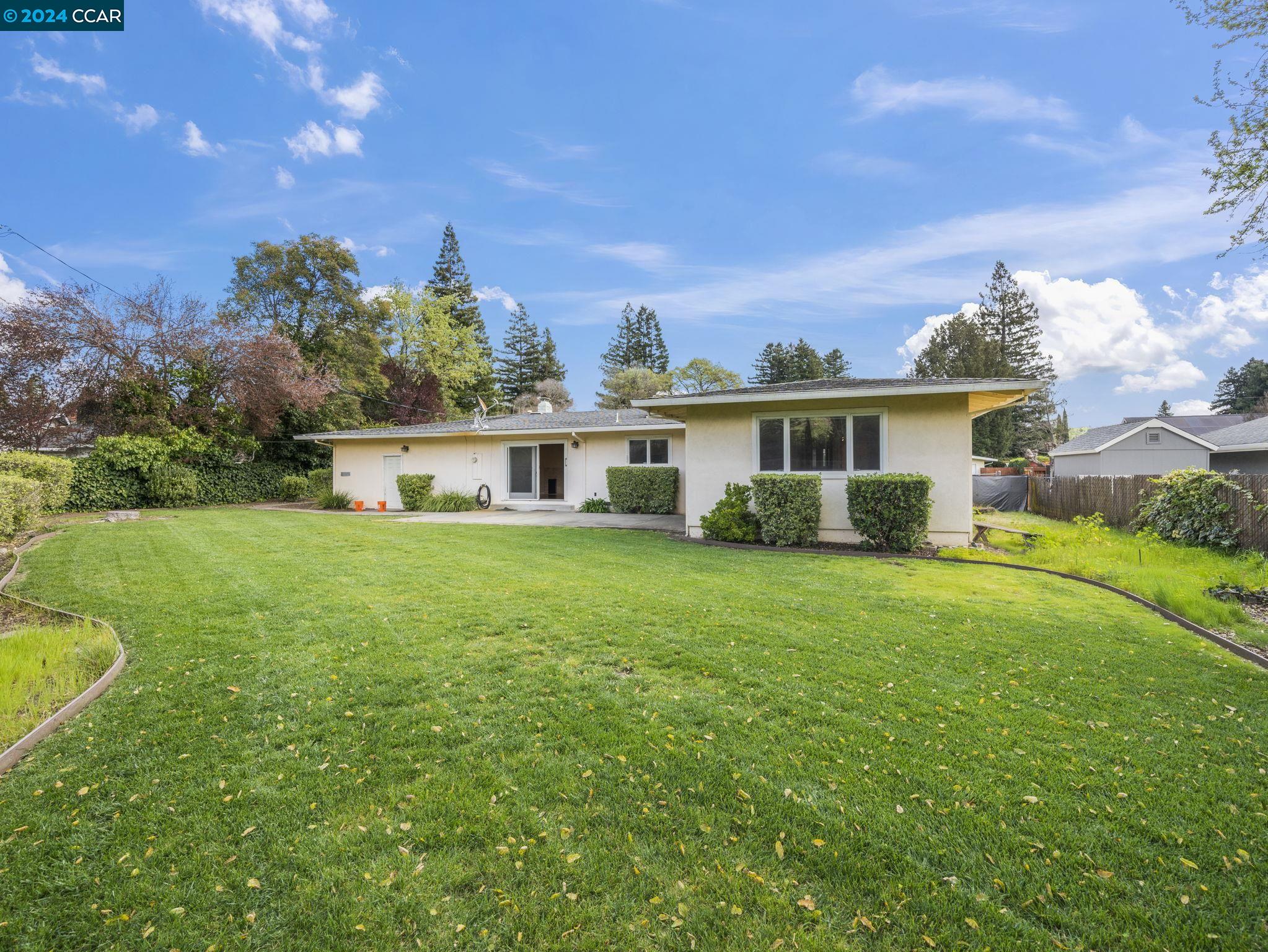 403 Calle Del Caballo St