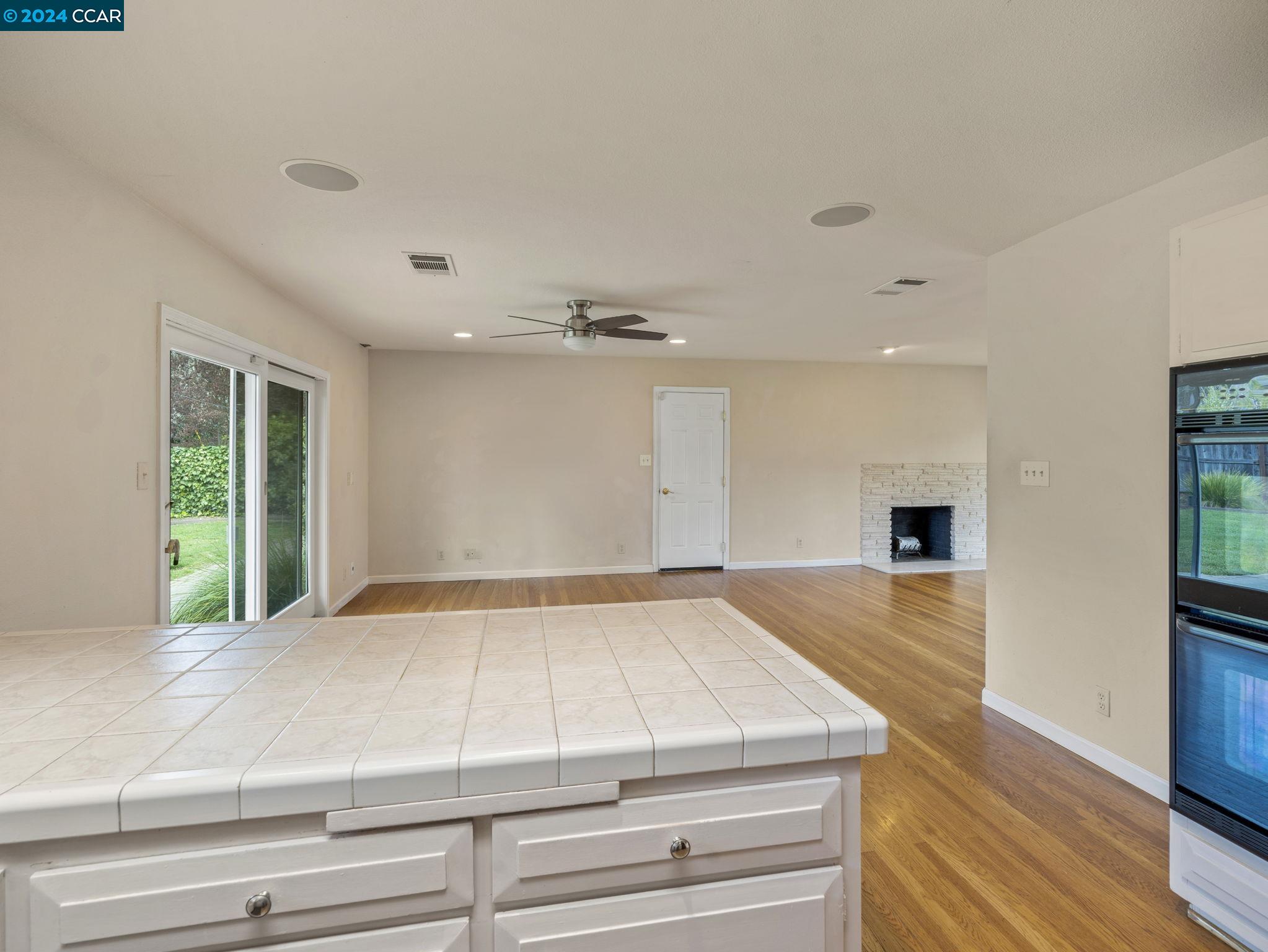 403 Calle Del Caballo St