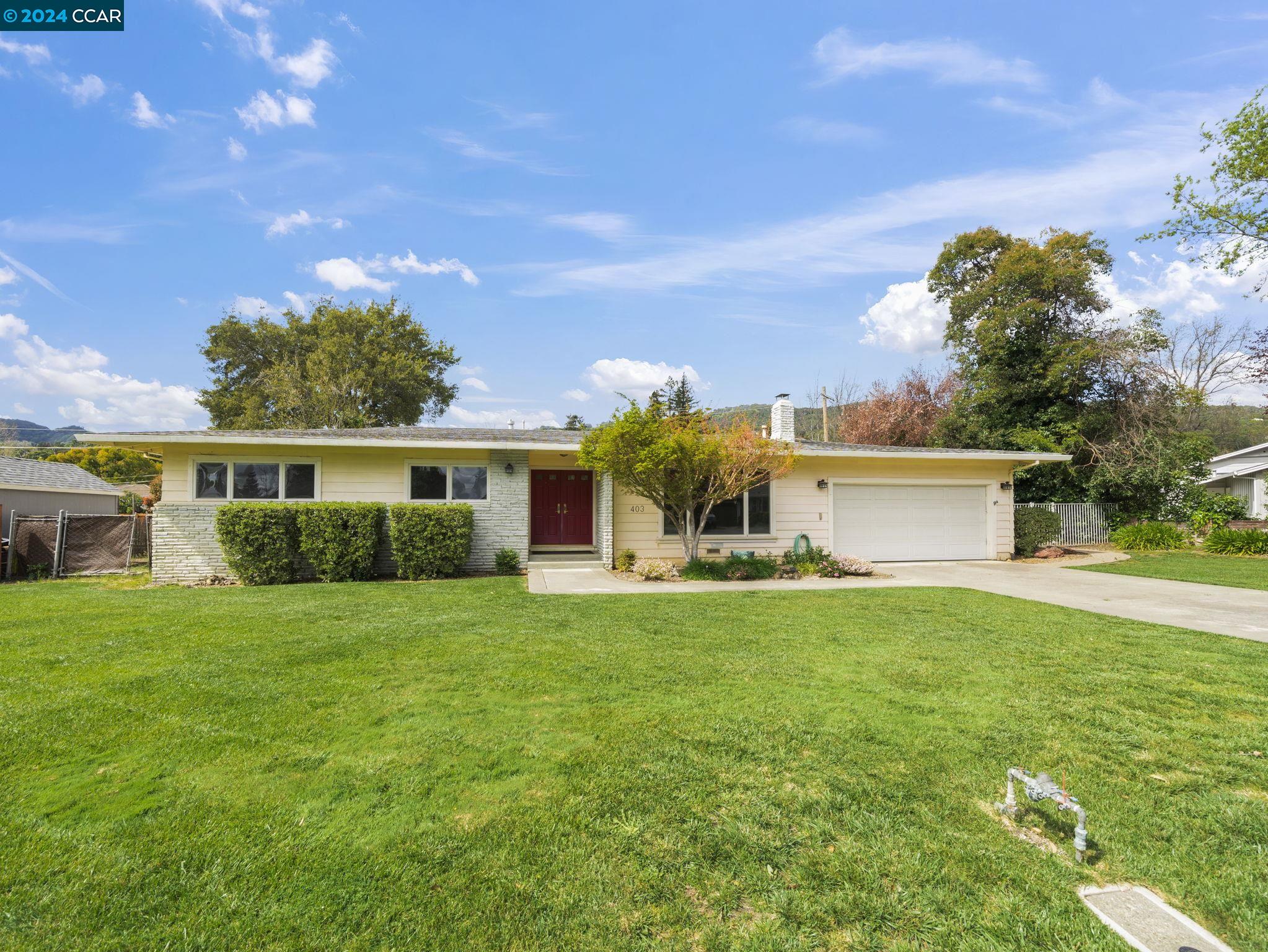403 Calle Del Caballo St