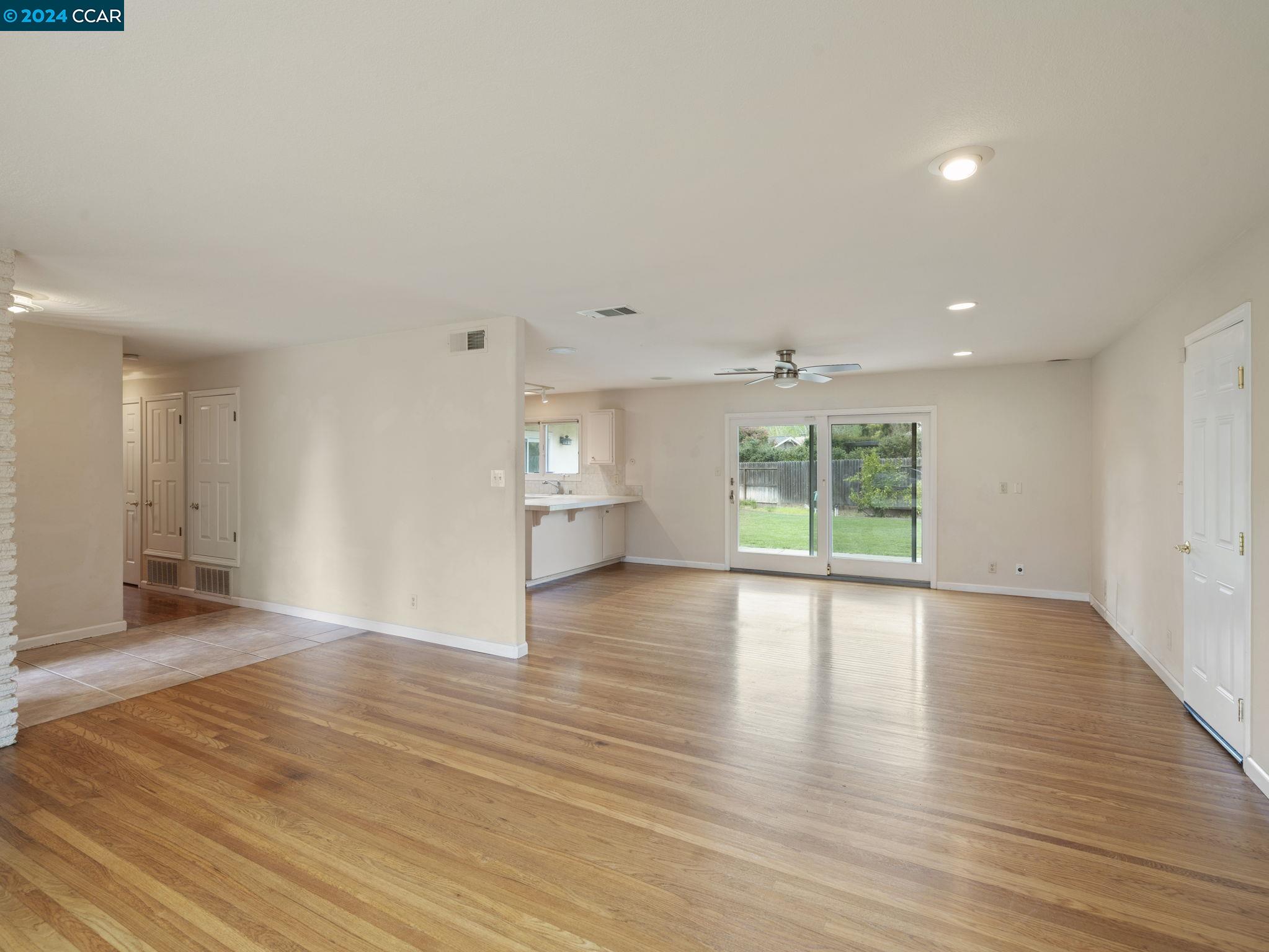 403 Calle Del Caballo St