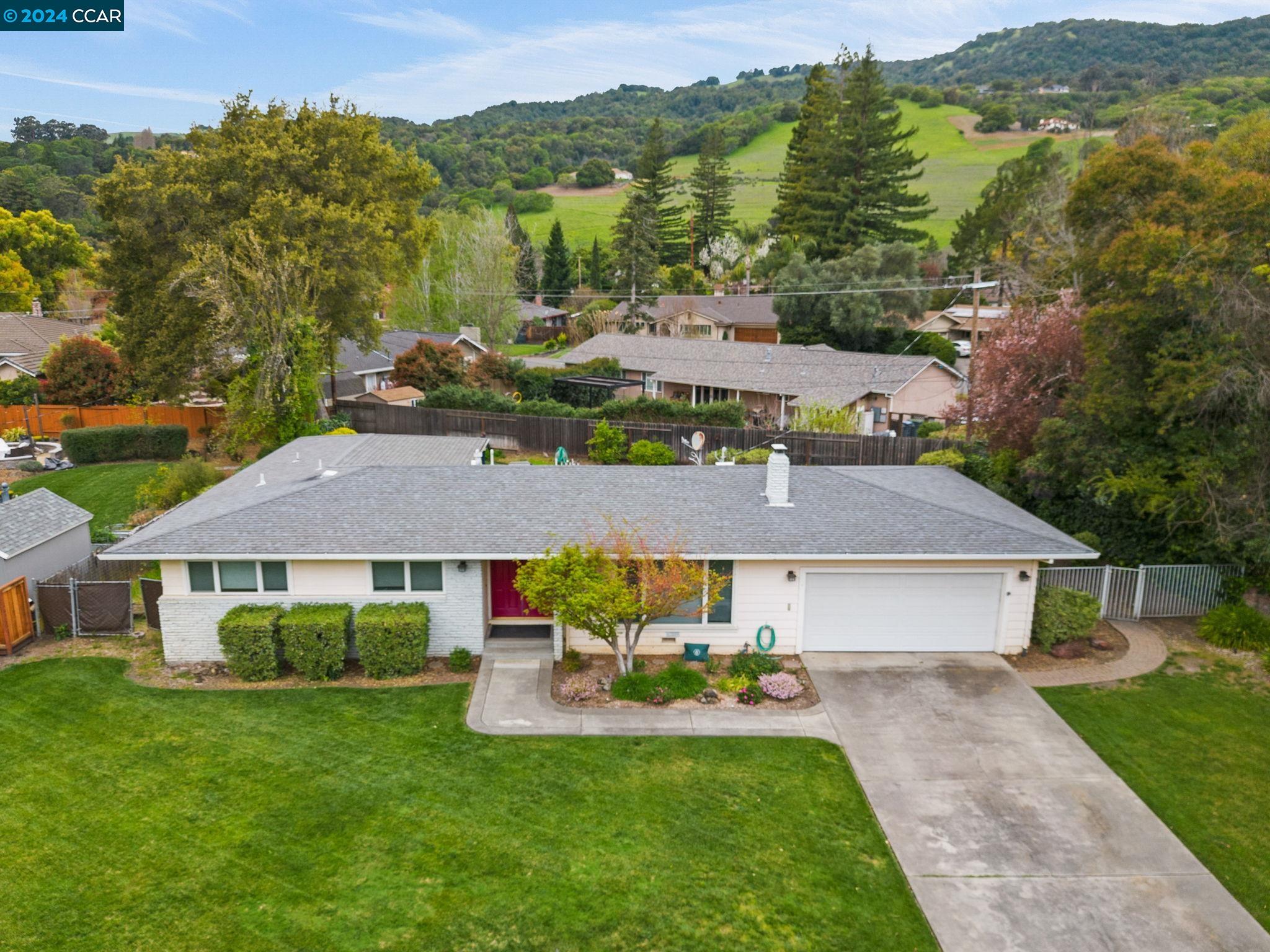 403 Calle Del Caballo St