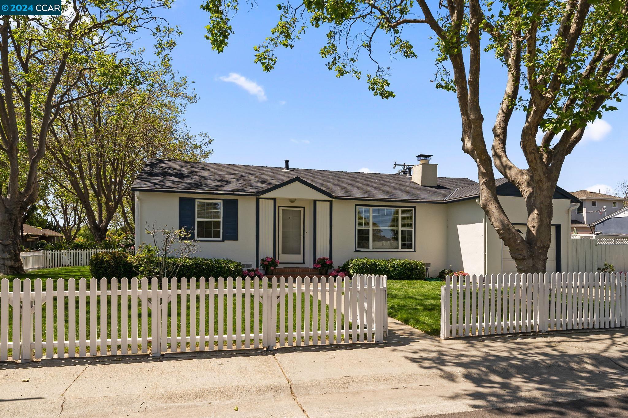811 Sunnybrae Blvd