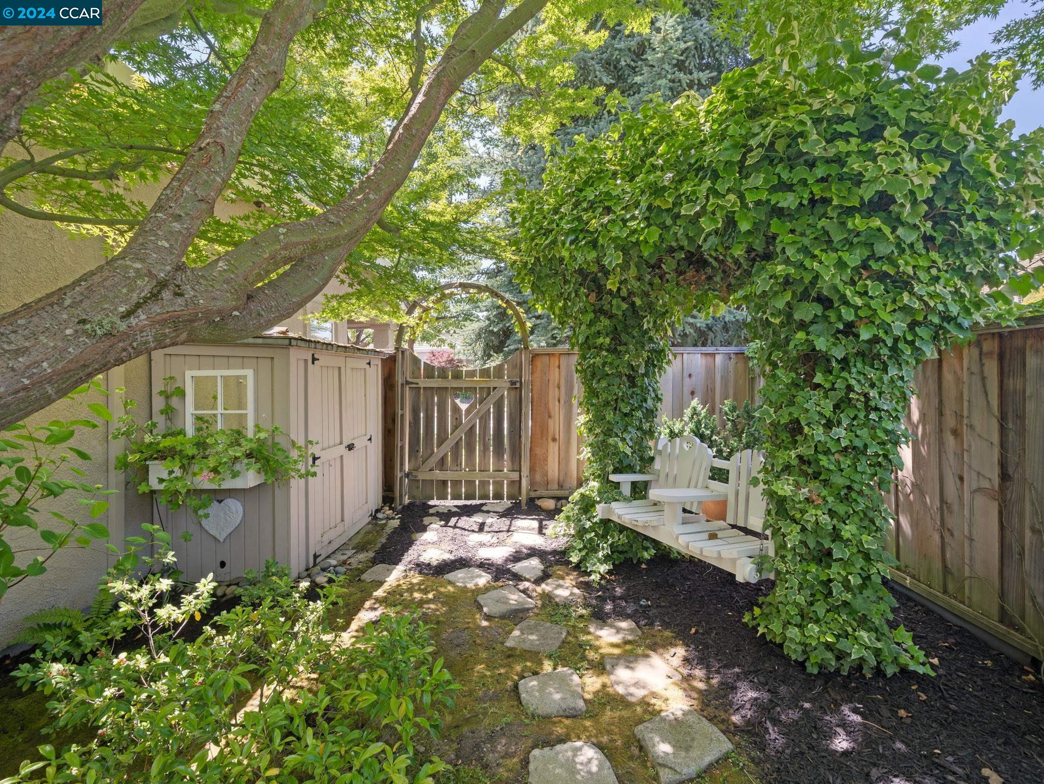 174 Blackstone Dr