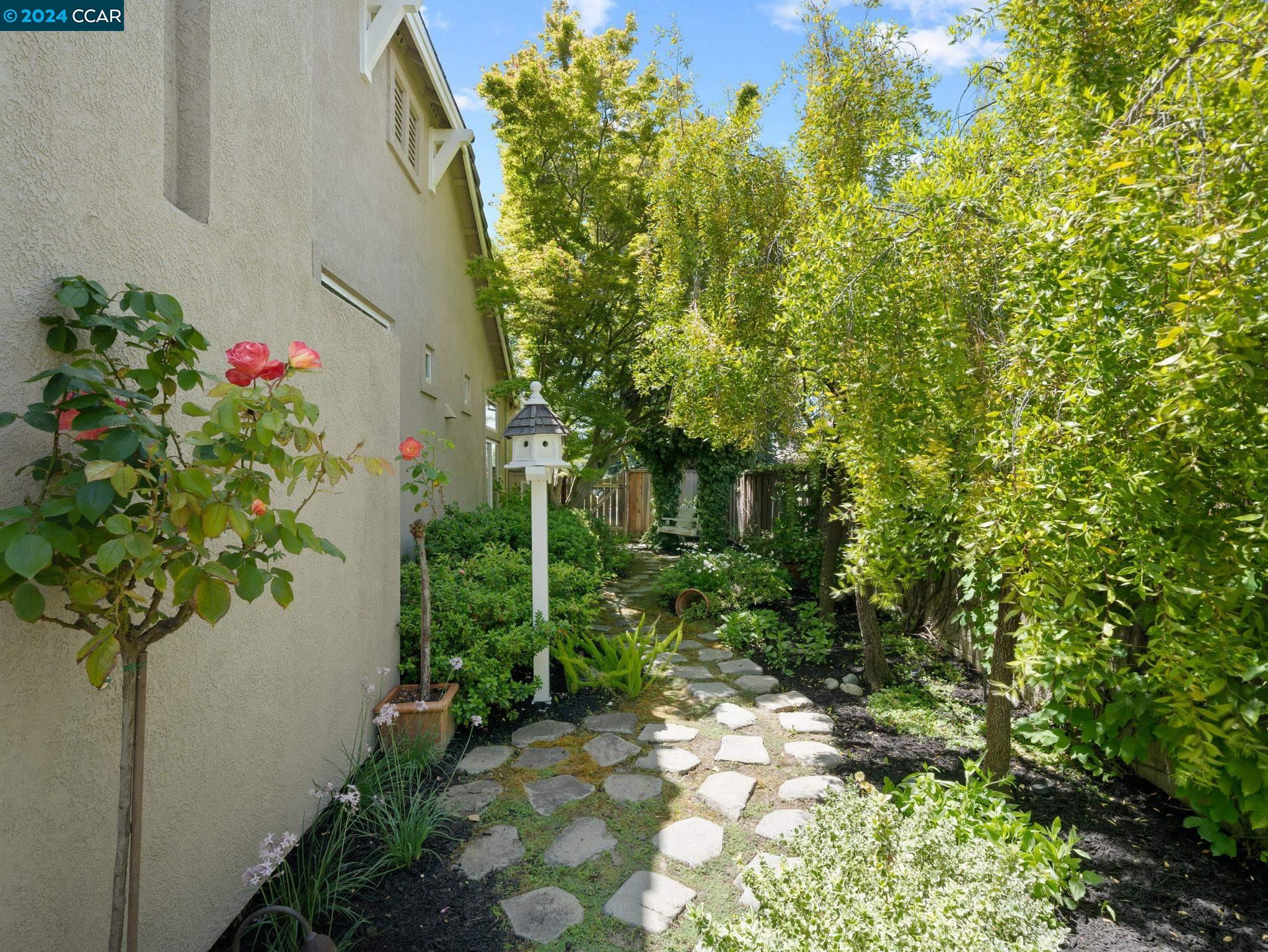 174 Blackstone Dr