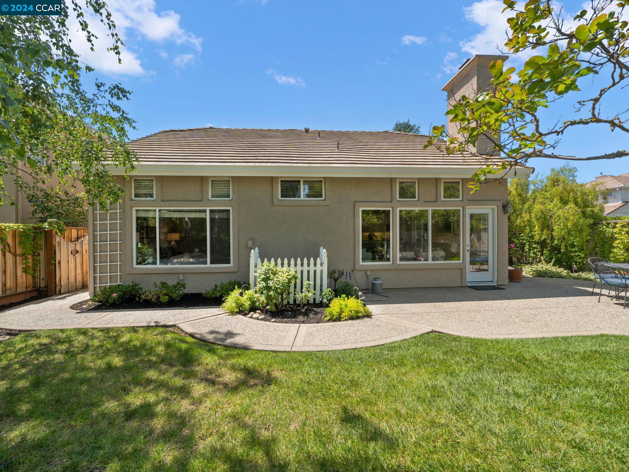 174 Blackstone Dr