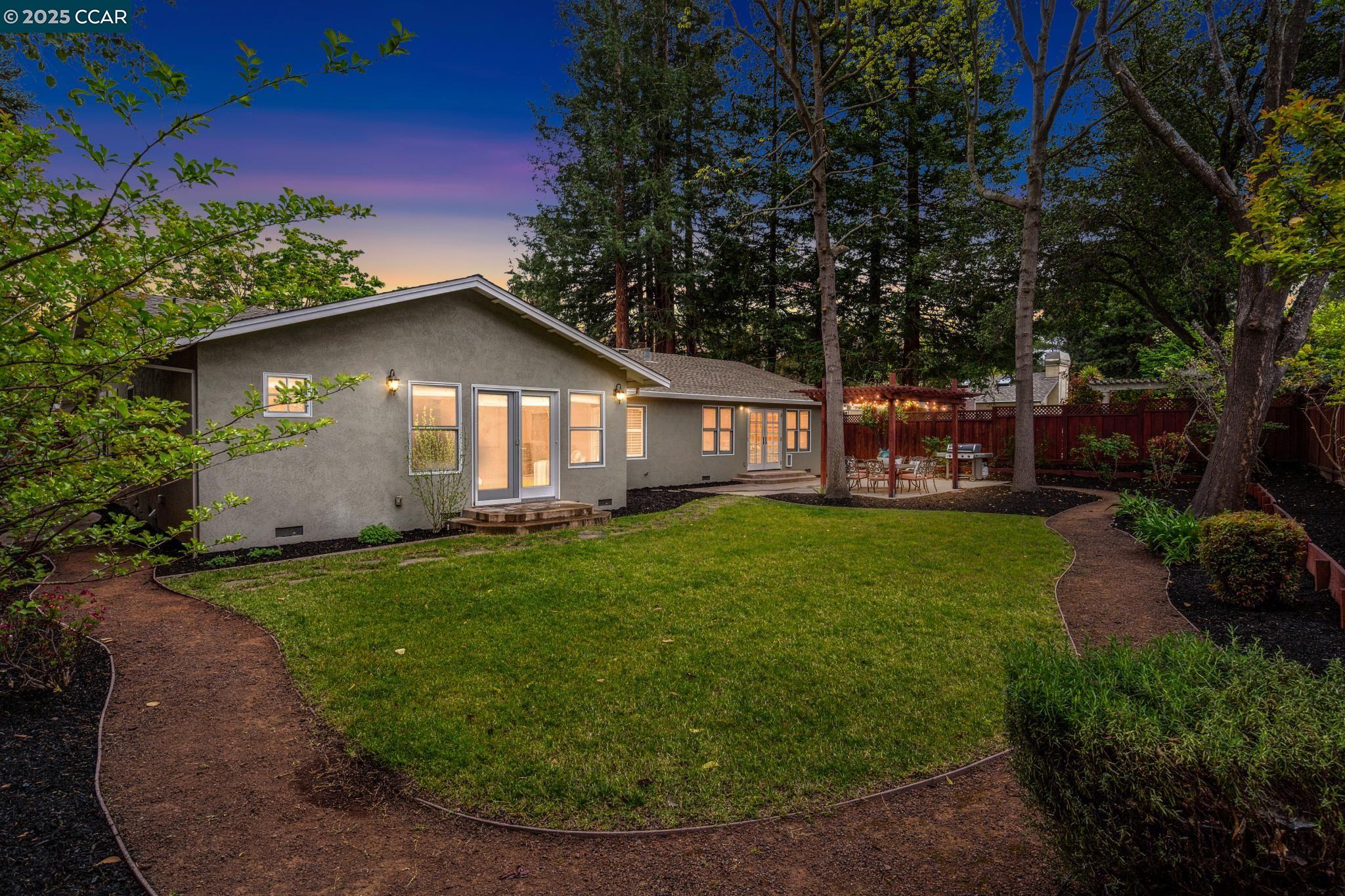 3117 Bowling Green Dr