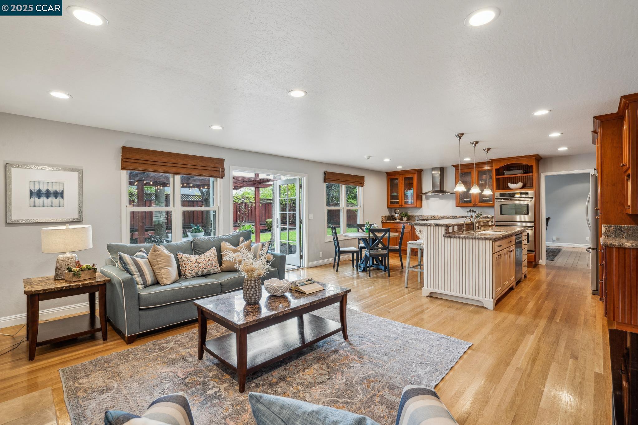 3117 Bowling Green Dr