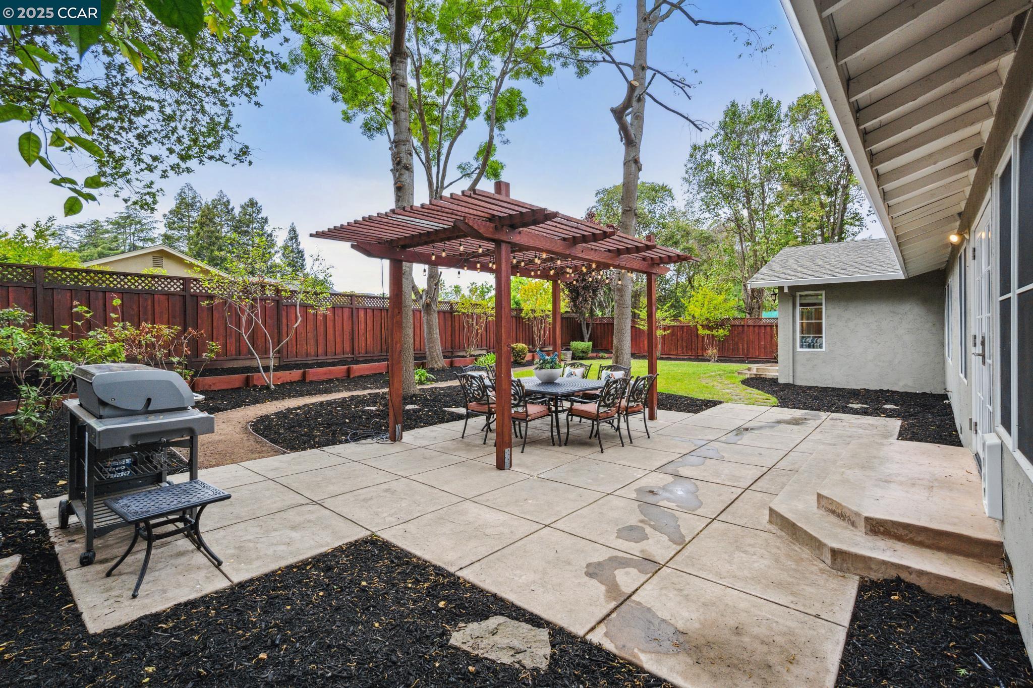 3117 Bowling Green Dr