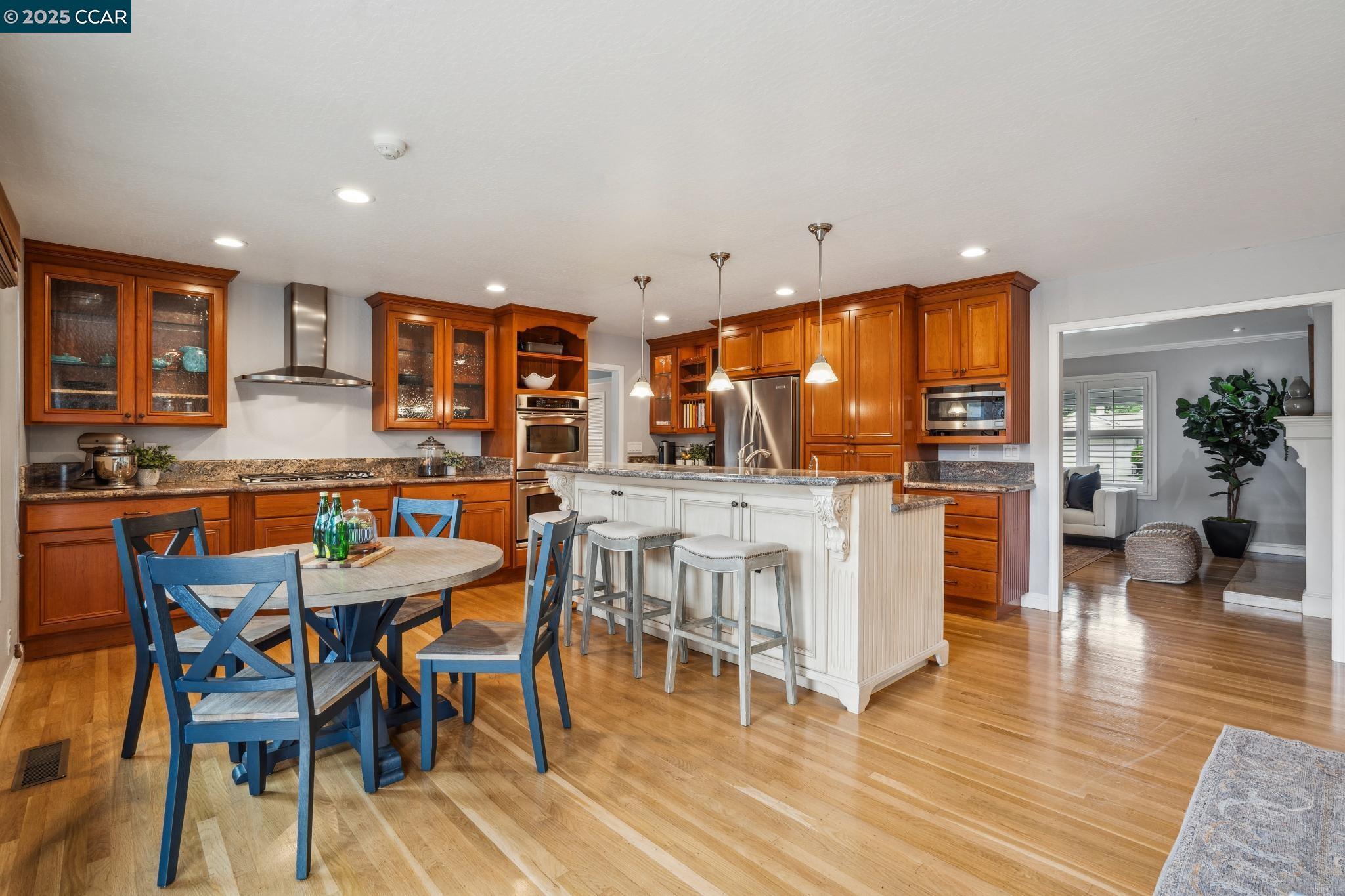 3117 Bowling Green Dr