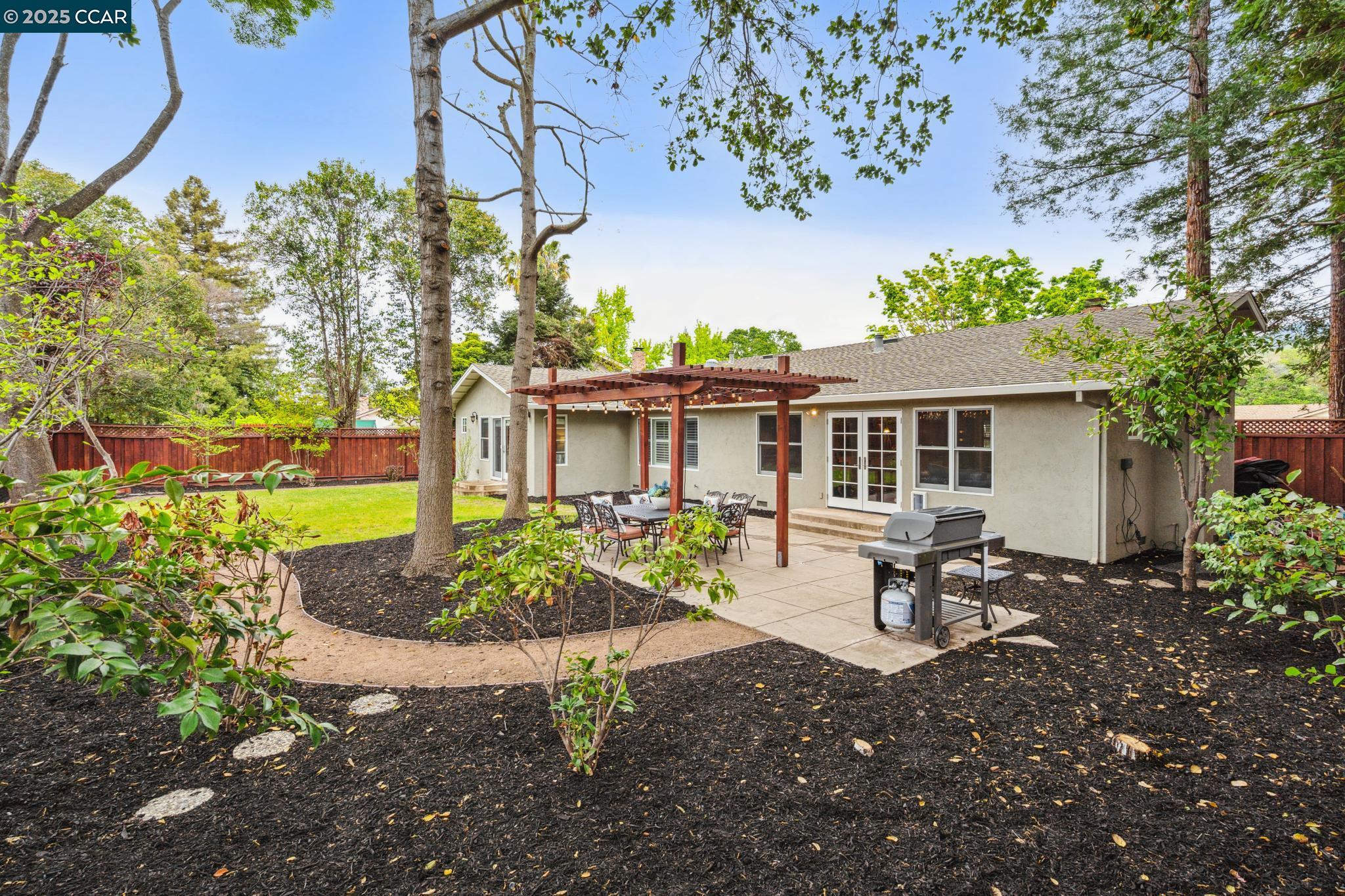 3117 Bowling Green Dr