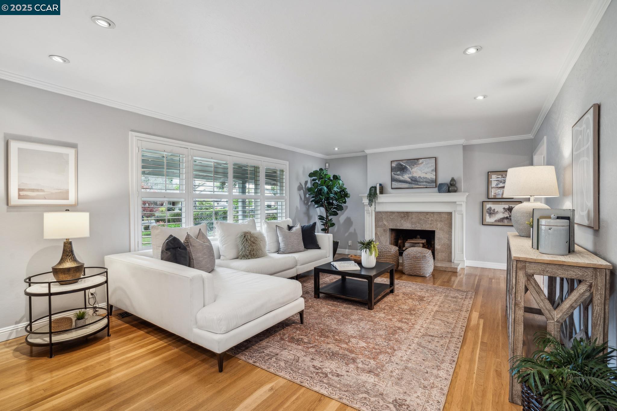3117 Bowling Green Dr
