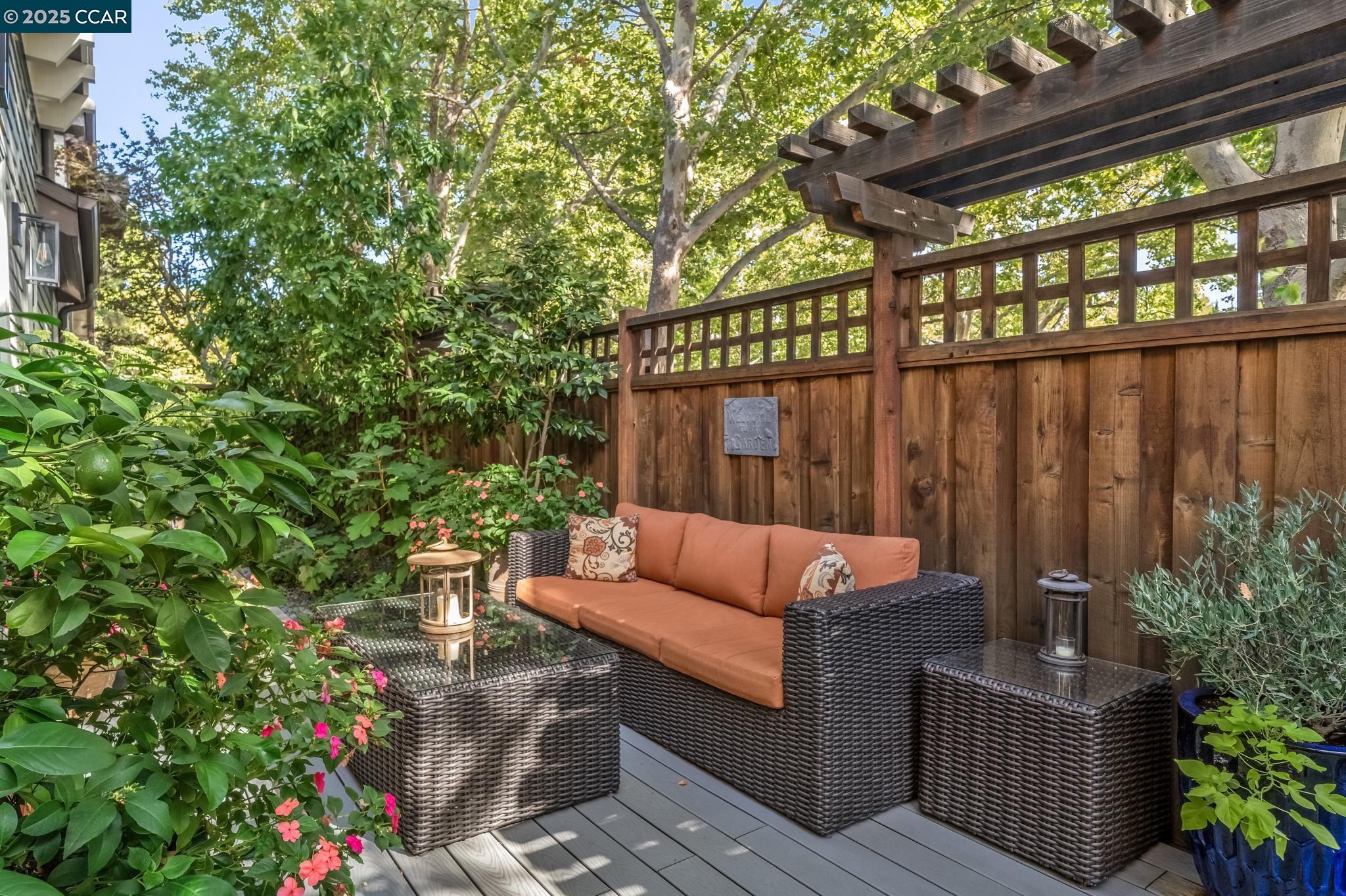 1003 River Rock Ln