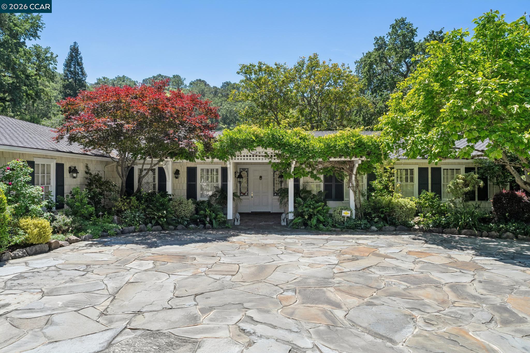 1720 Alameda Diablo