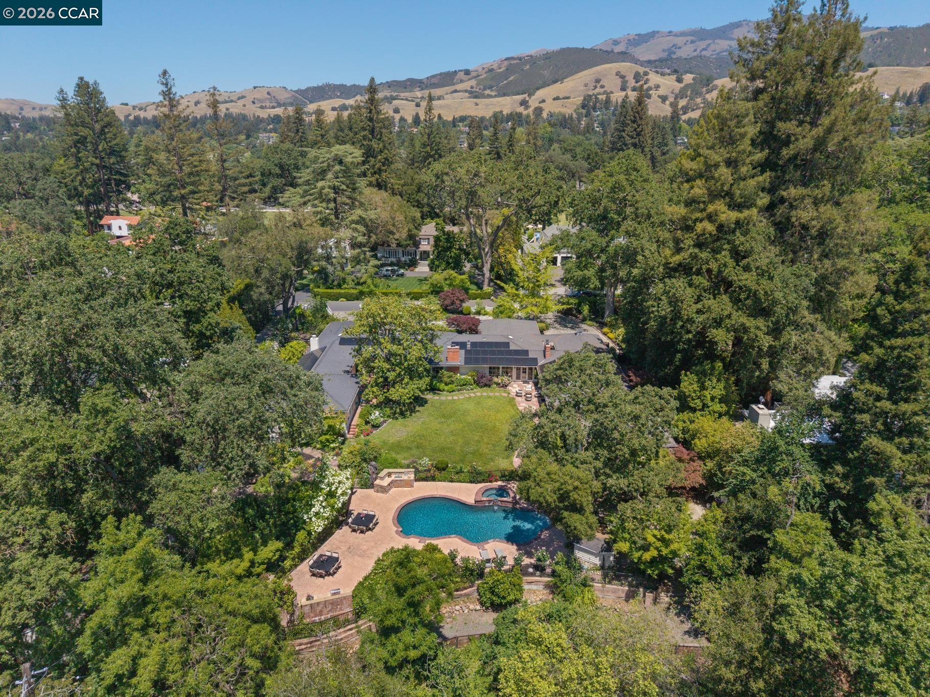 1720 Alameda Diablo
