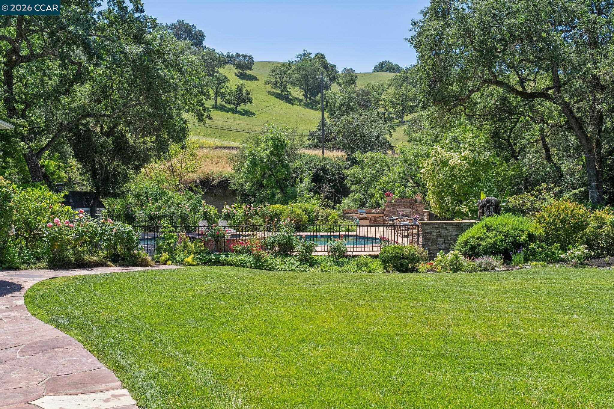 1720 Alameda Diablo