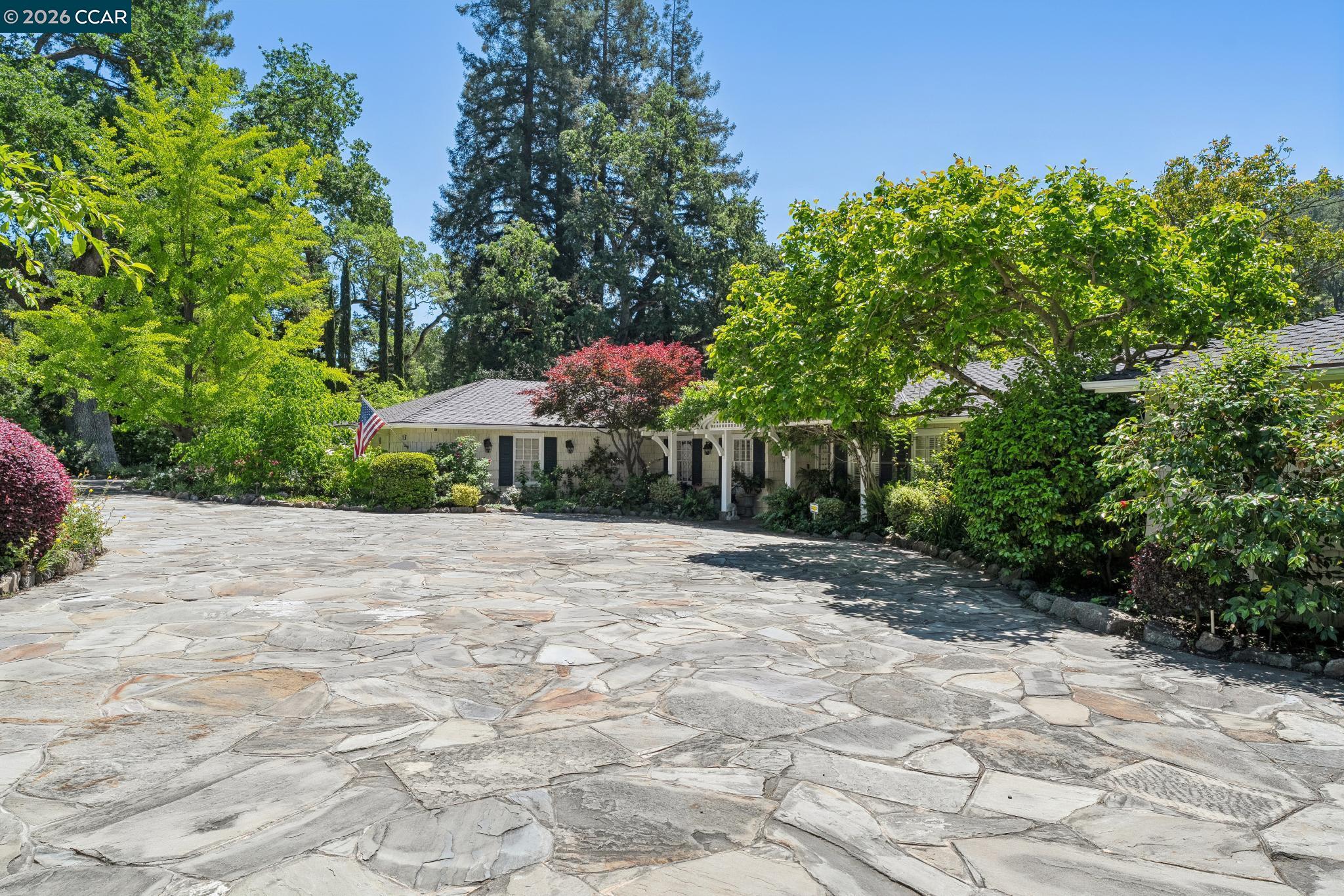 1720 Alameda Diablo
