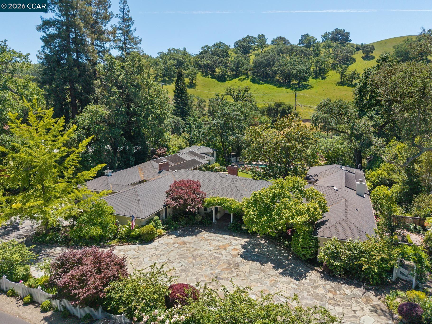 1720 Alameda Diablo