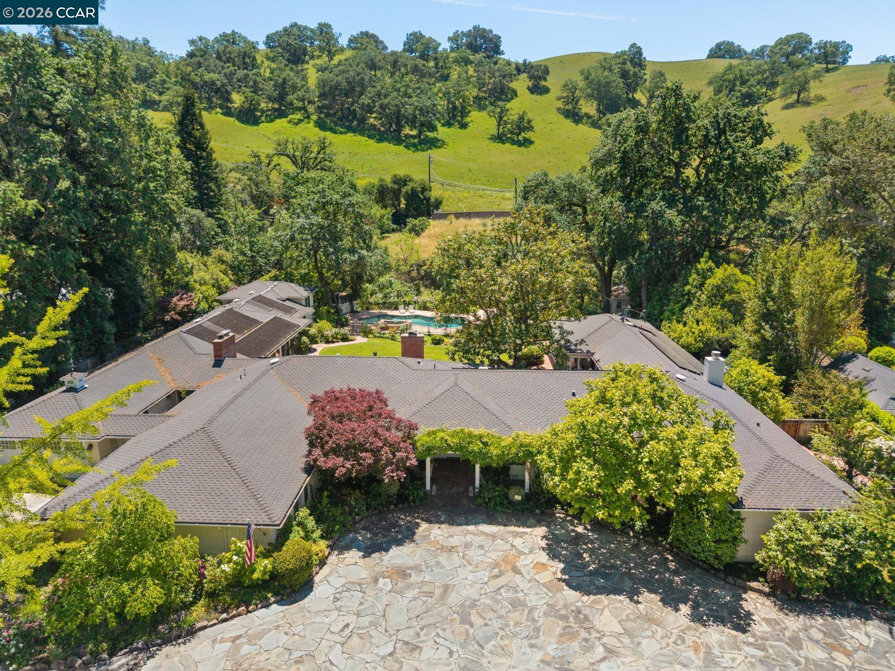 1720 Alameda Diablo