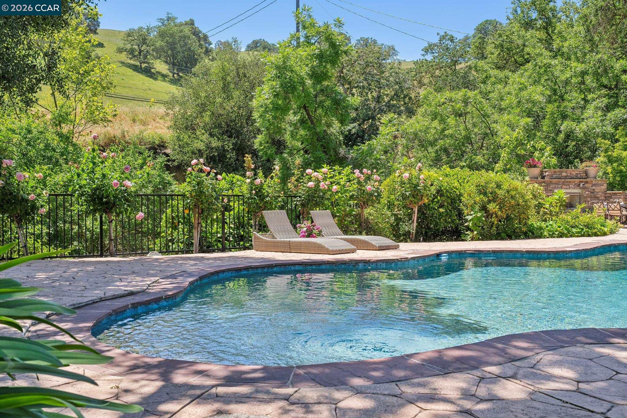 1720 Alameda Diablo