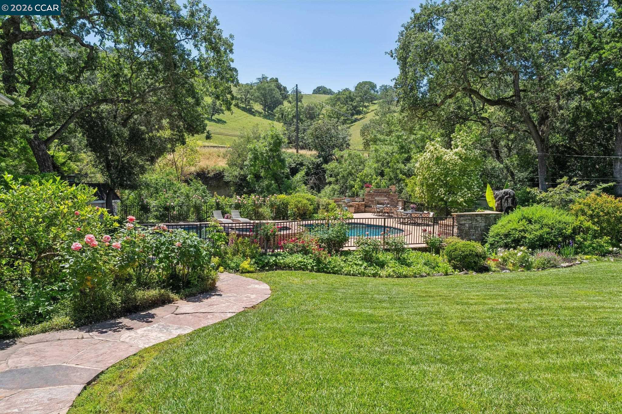 1720 Alameda Diablo