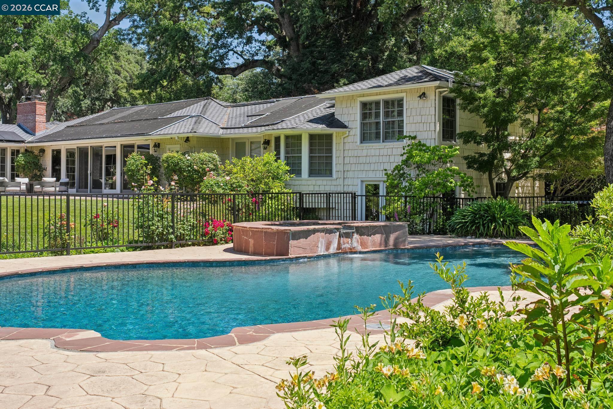 1720 Alameda Diablo