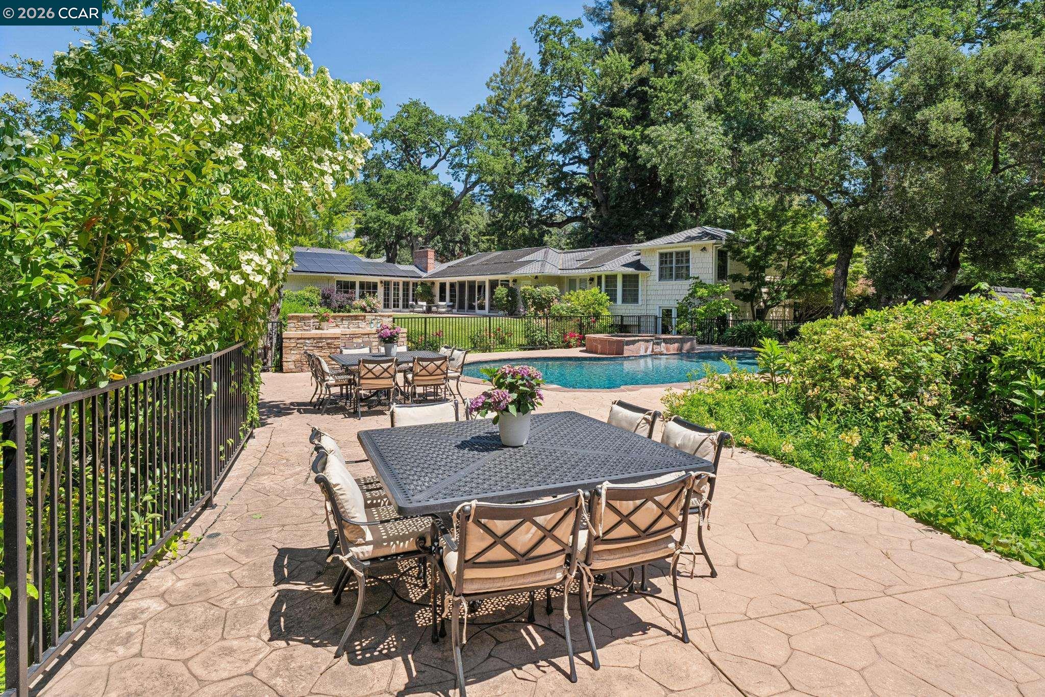 1720 Alameda Diablo