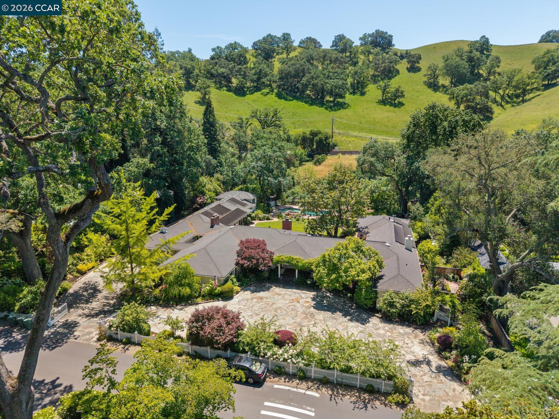 1720 Alameda Diablo