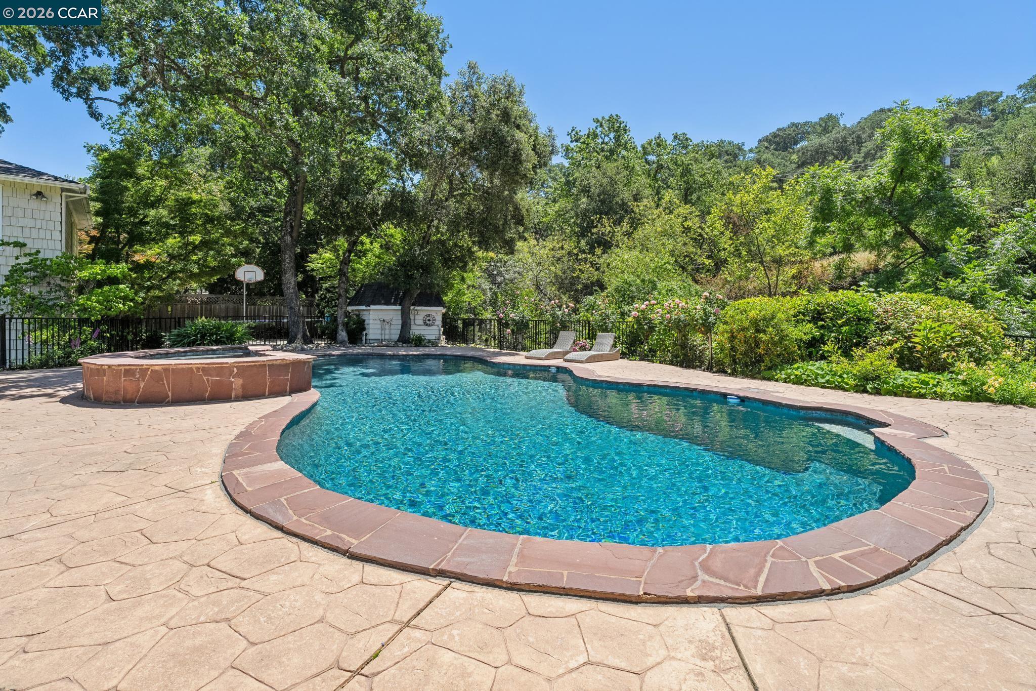 1720 Alameda Diablo