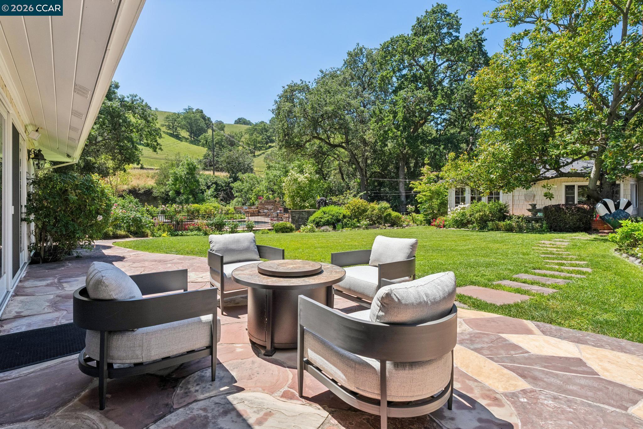 1720 Alameda Diablo