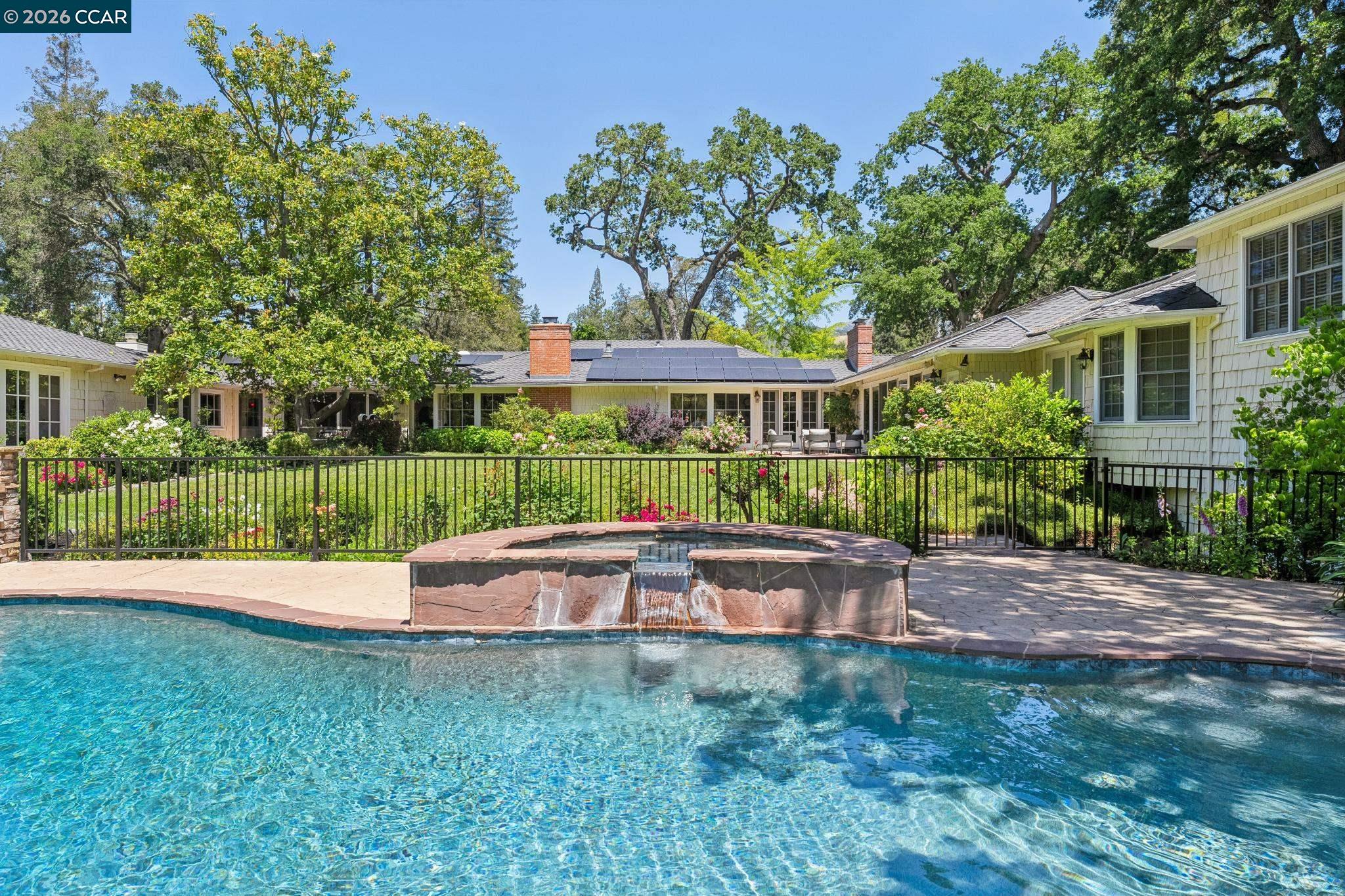 1720 Alameda Diablo