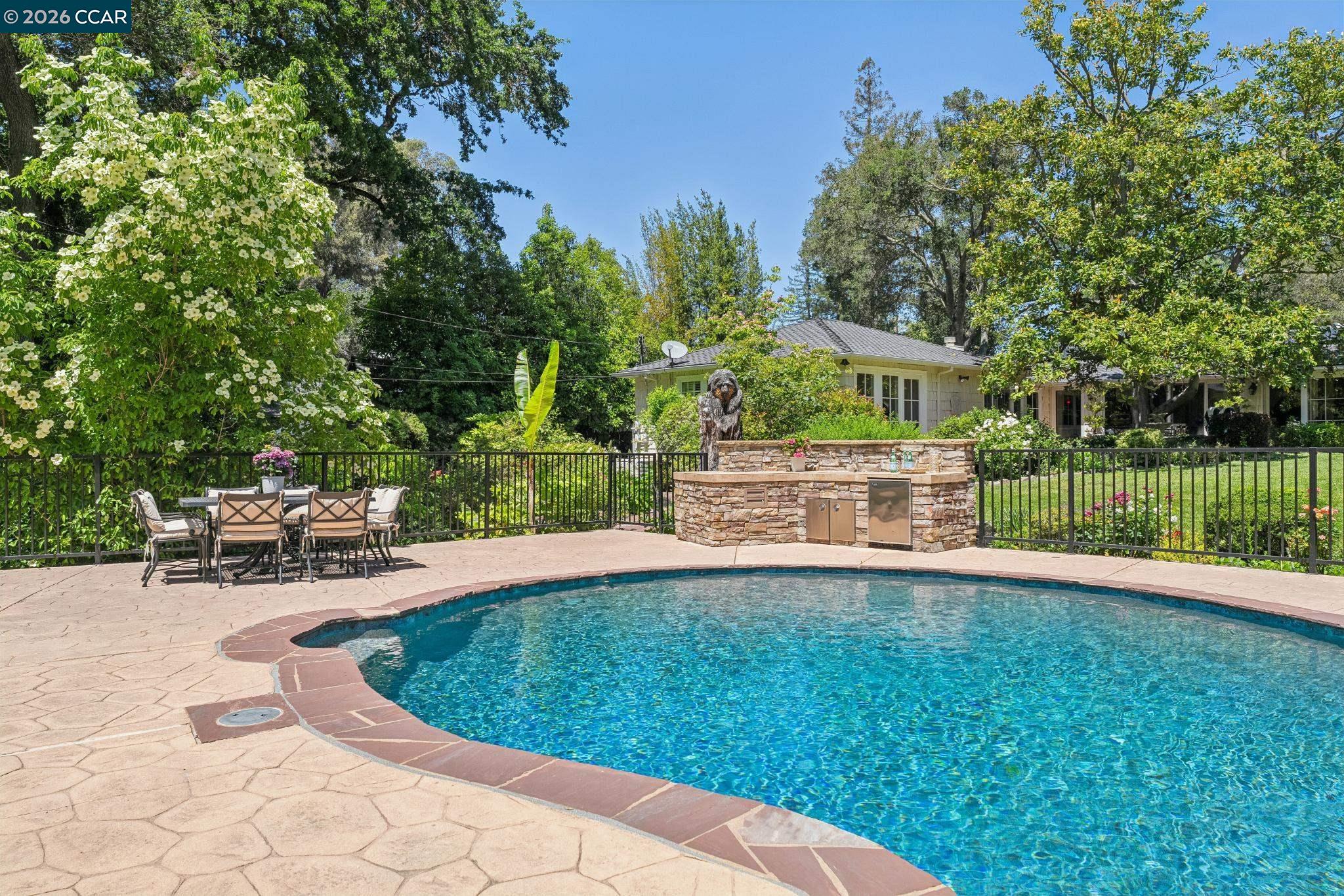 1720 Alameda Diablo
