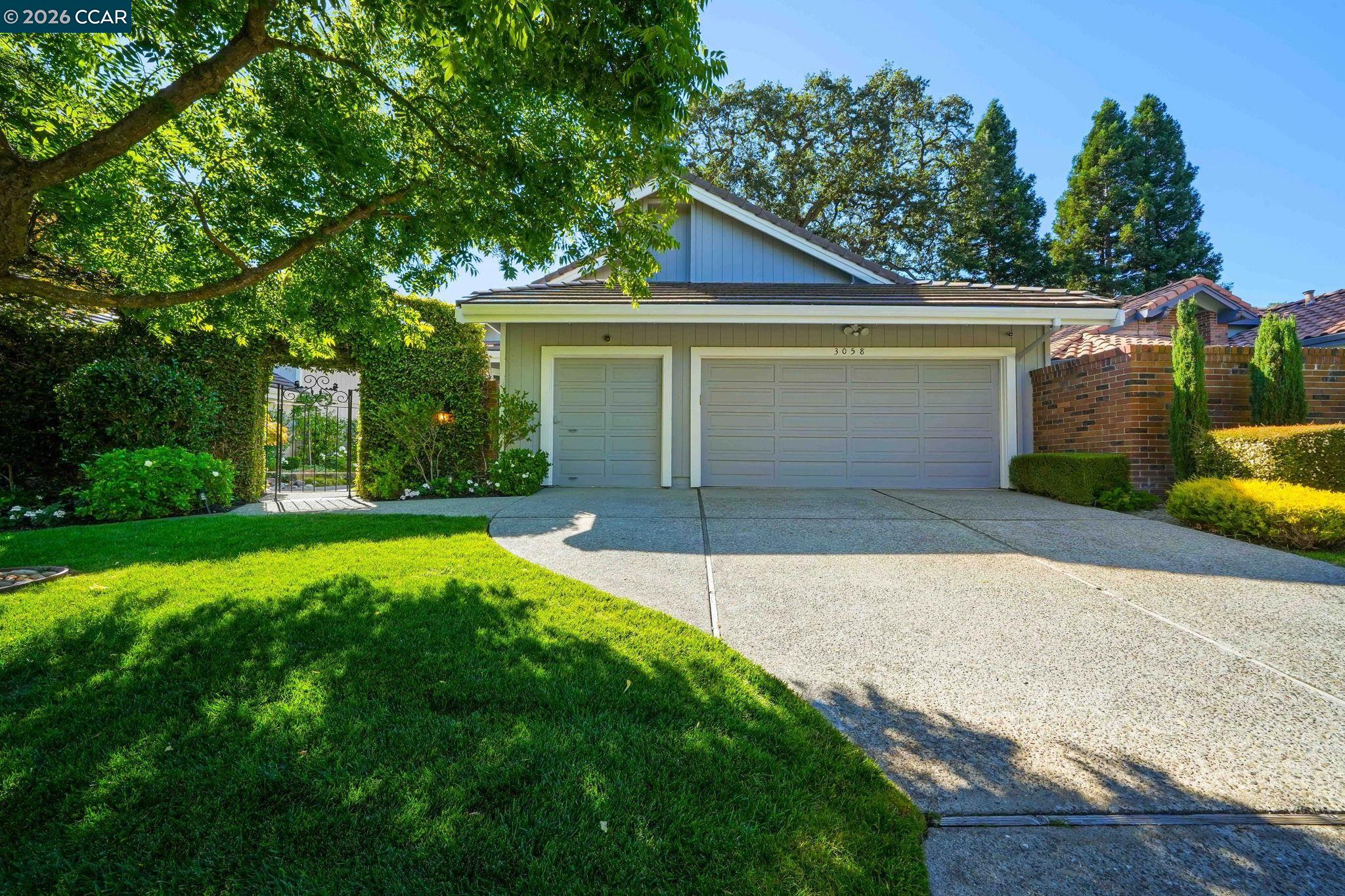 3058 Live Oak Ct