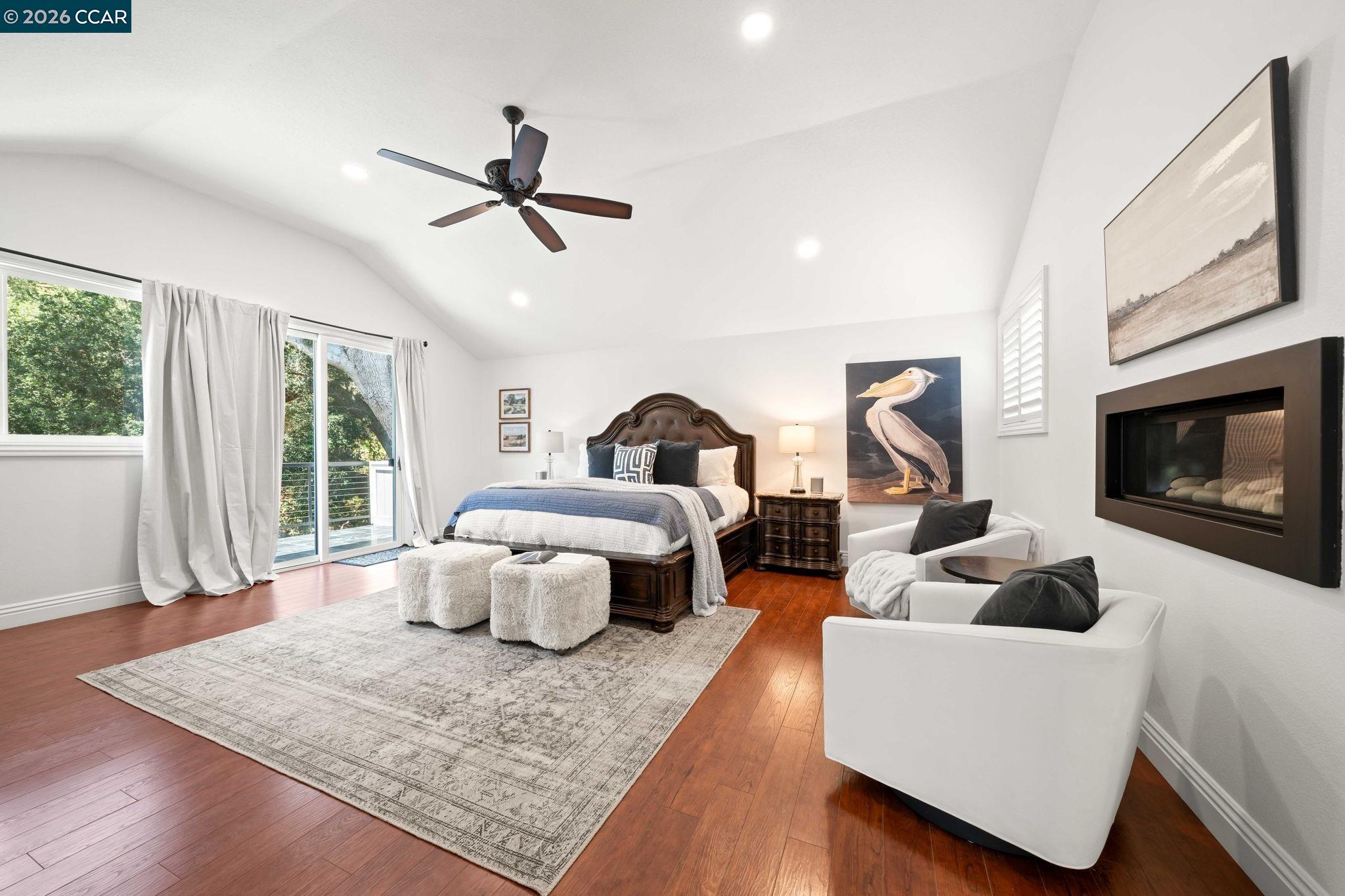 3058 Live Oak Ct