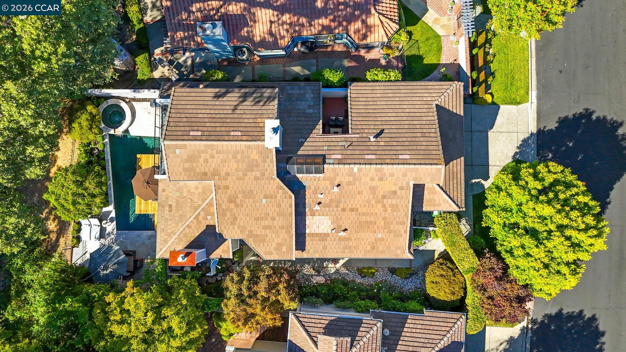 3058 Live Oak Ct