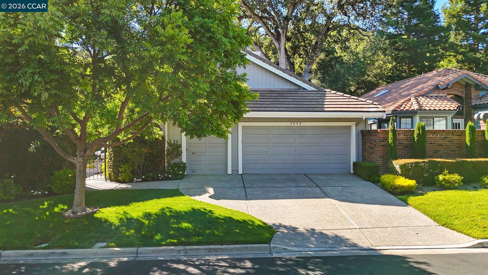 3058 Live Oak Ct