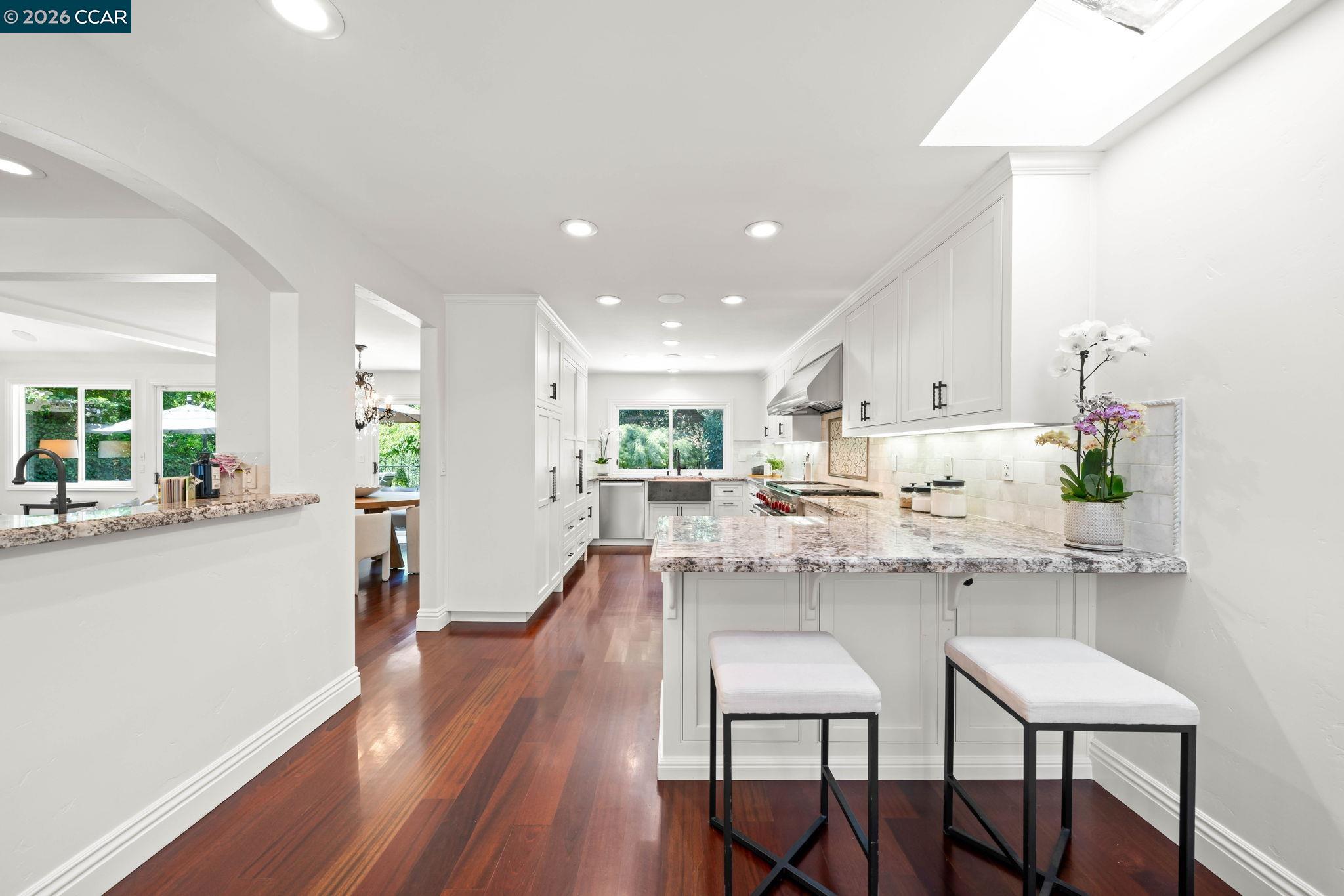 3058 Live Oak Ct