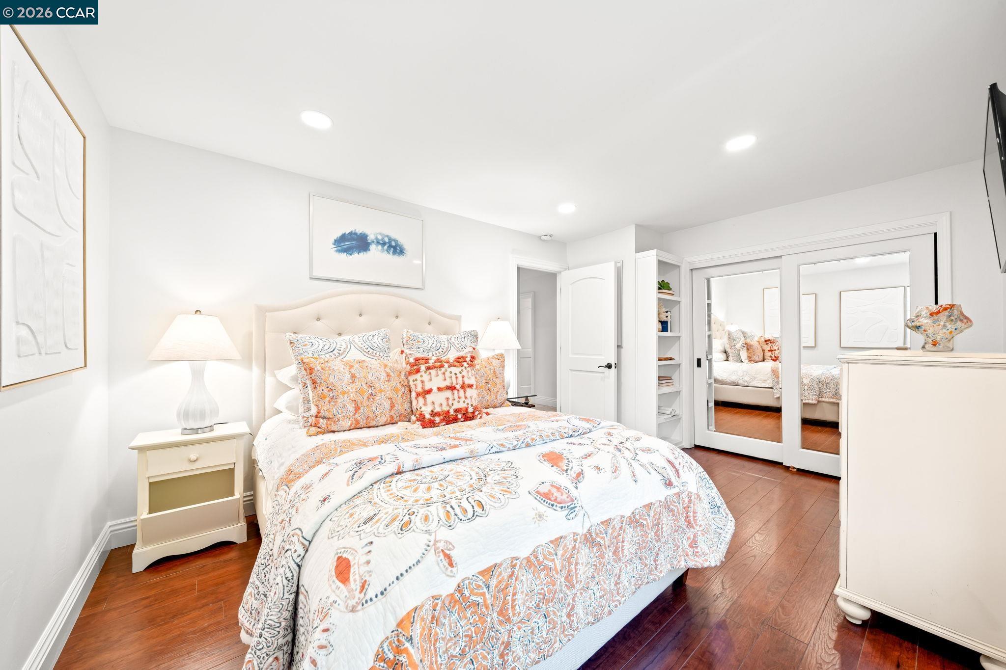 3058 Live Oak Ct