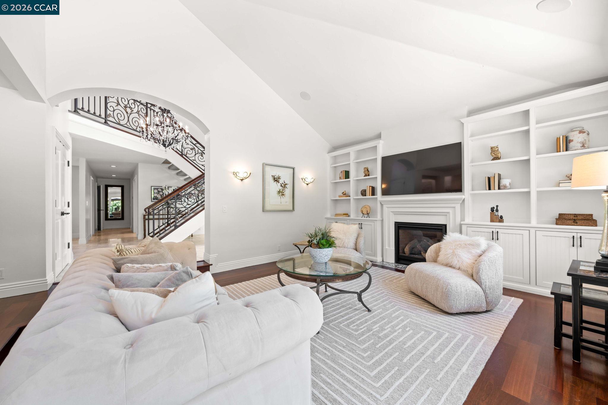 3058 Live Oak Ct
