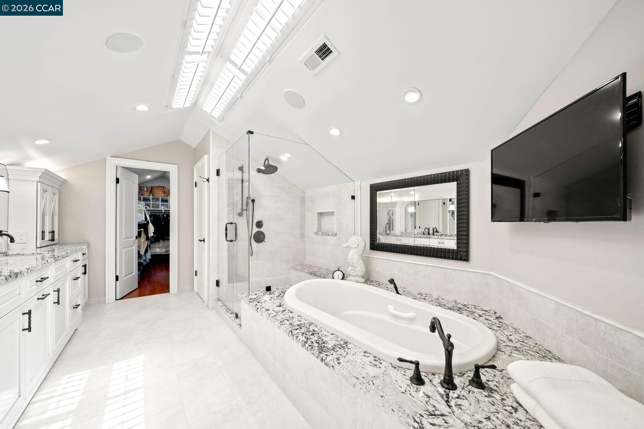 3058 Live Oak Ct