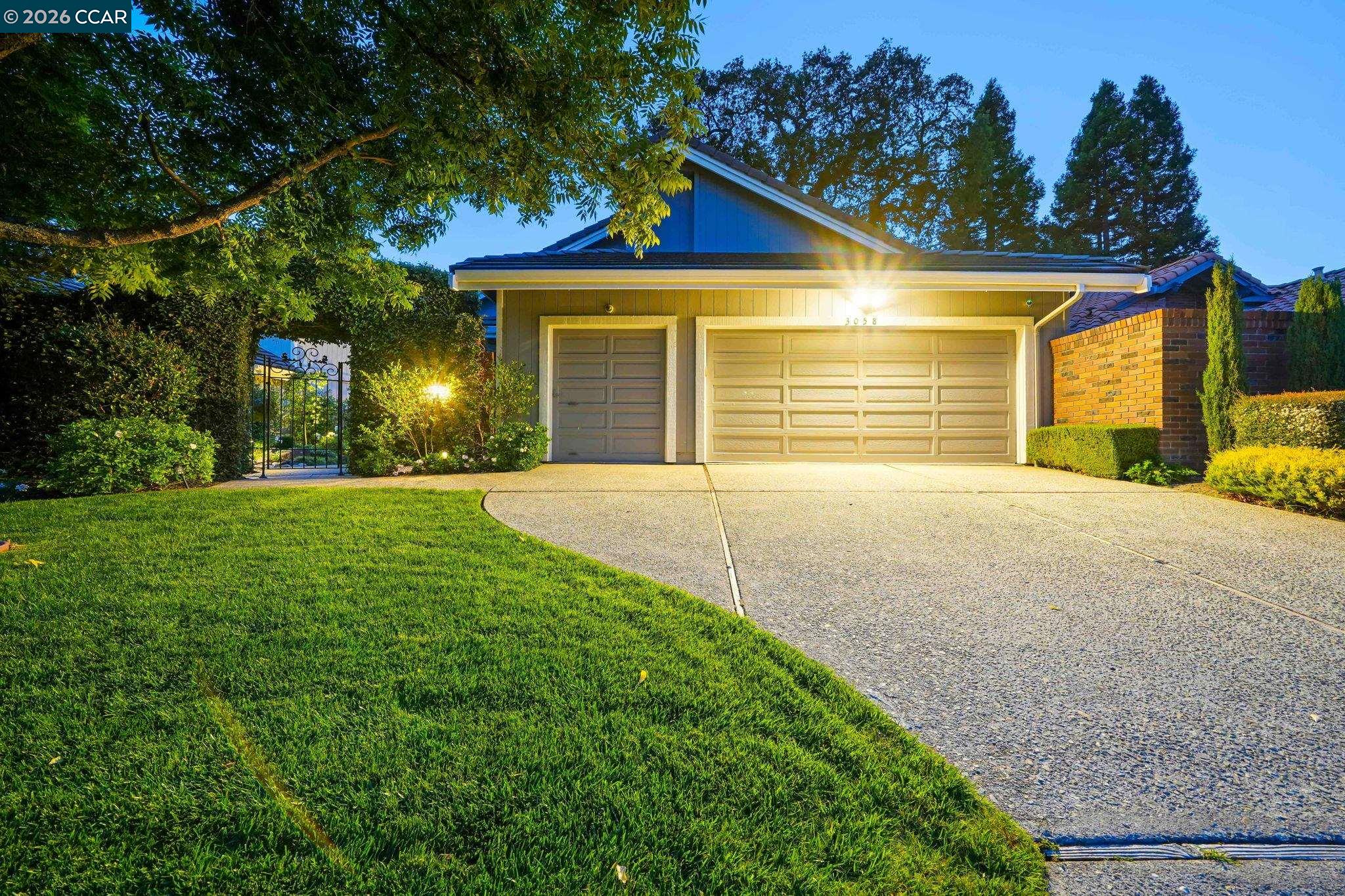 3058 Live Oak Ct