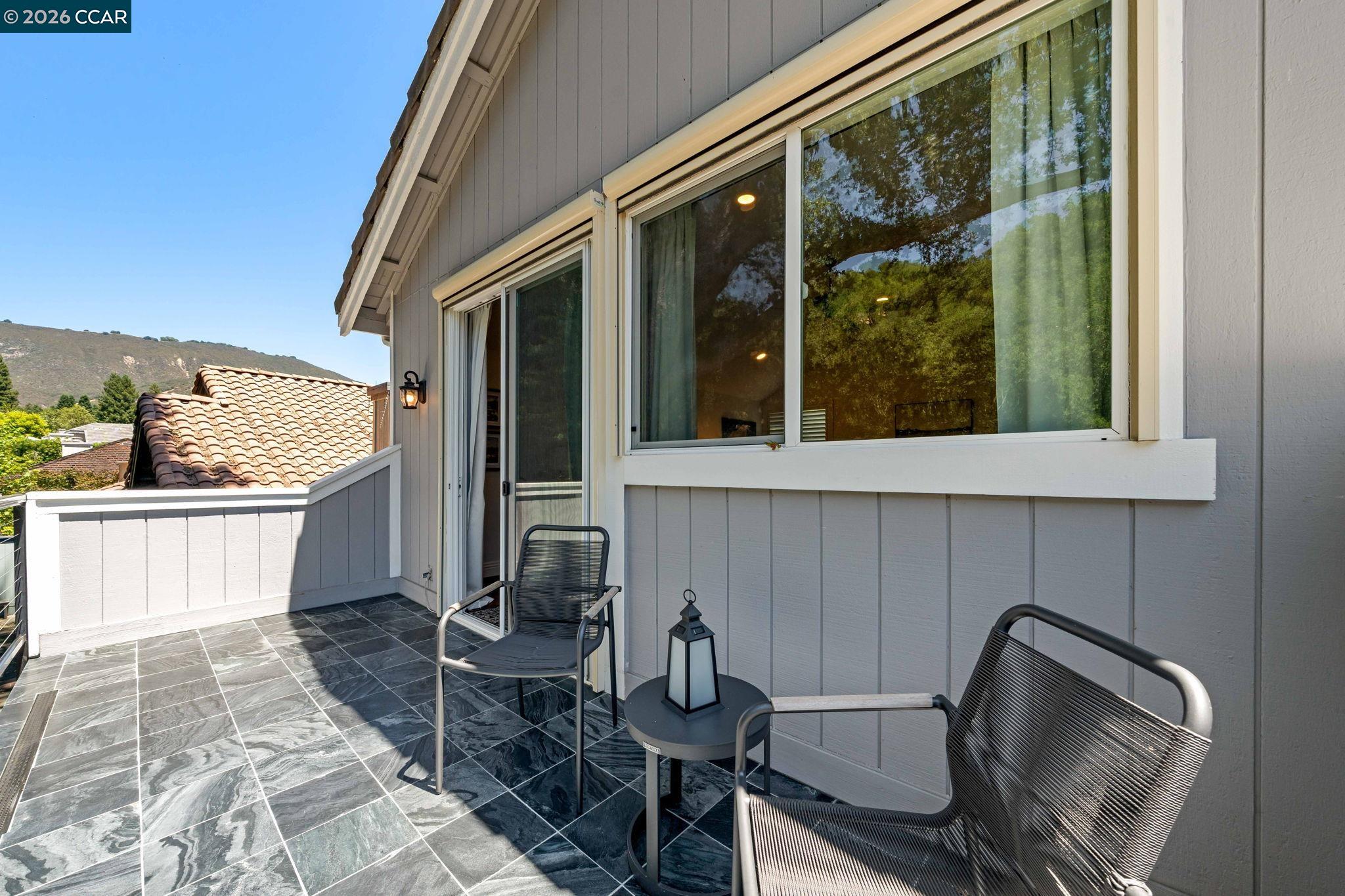 3058 Live Oak Ct