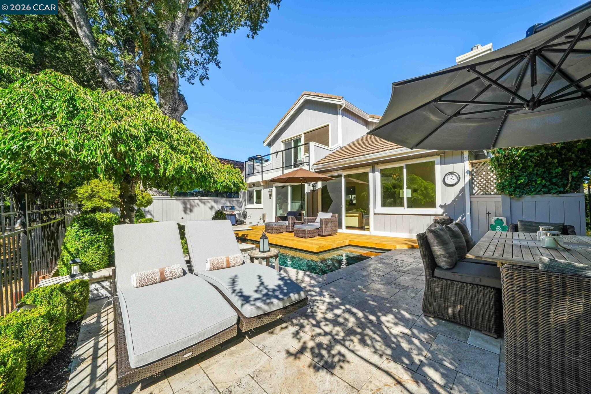 3058 Live Oak Ct