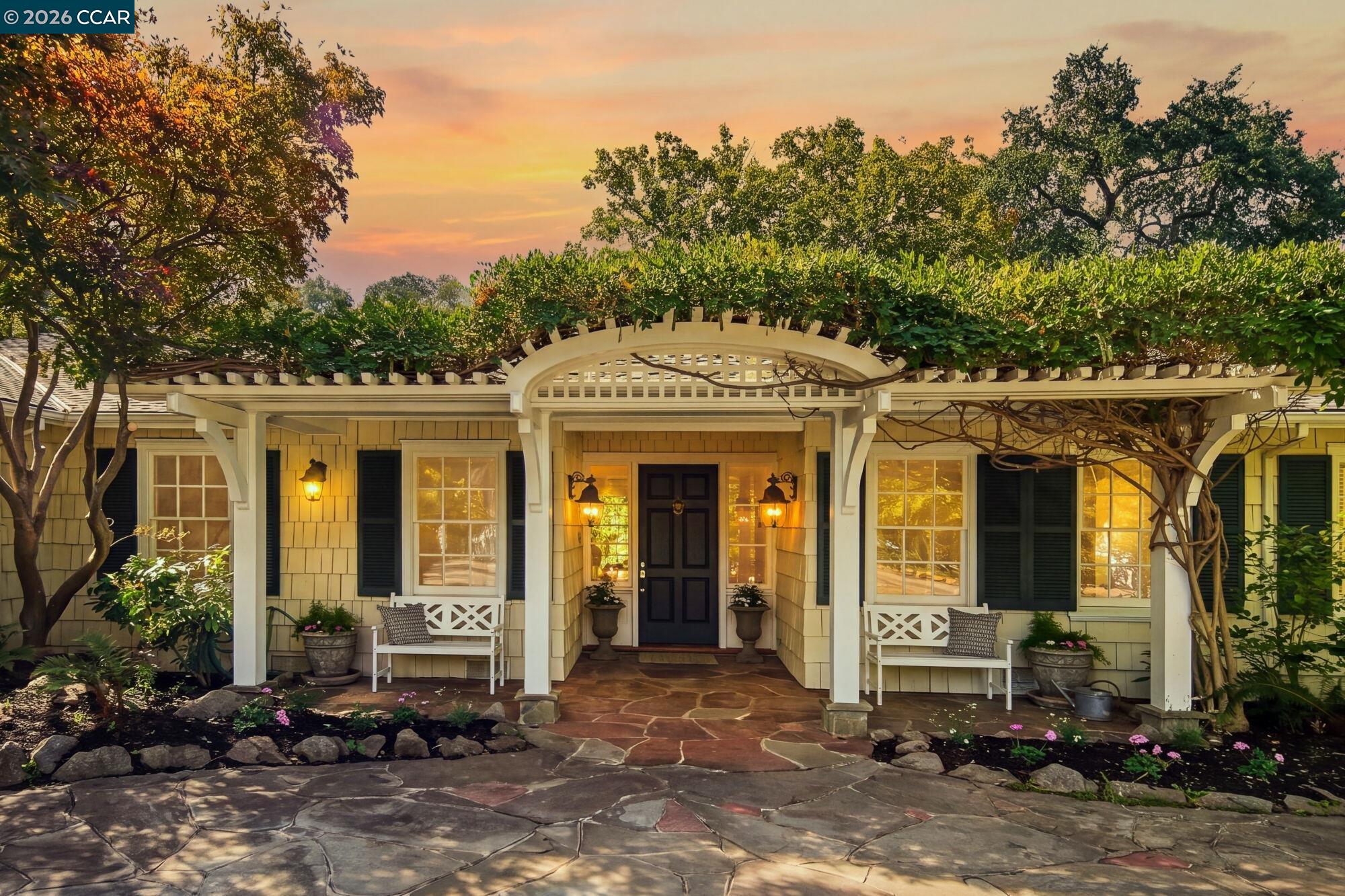 1720 Alameda Diablo