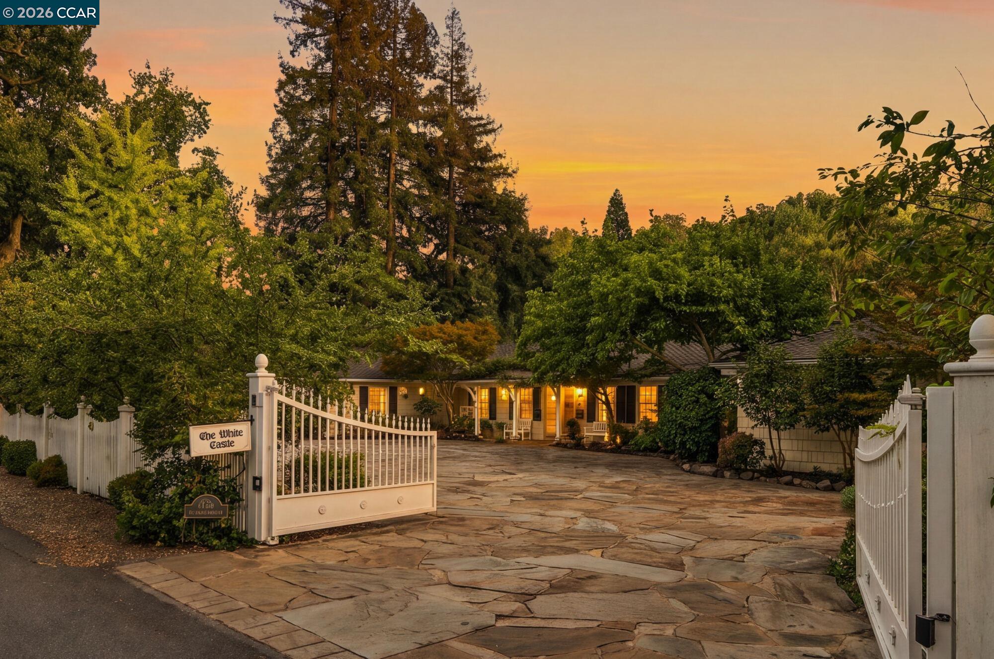 1720 Alameda Diablo