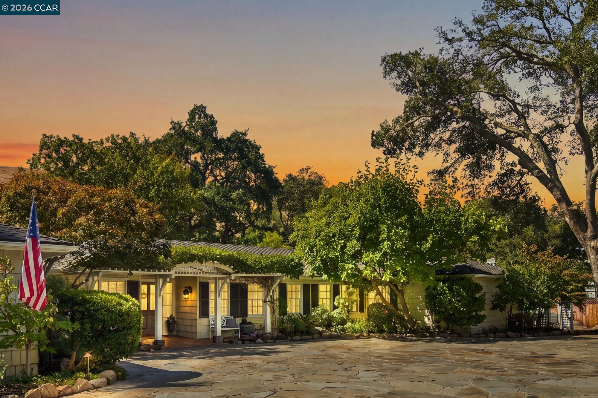 1720 Alameda Diablo