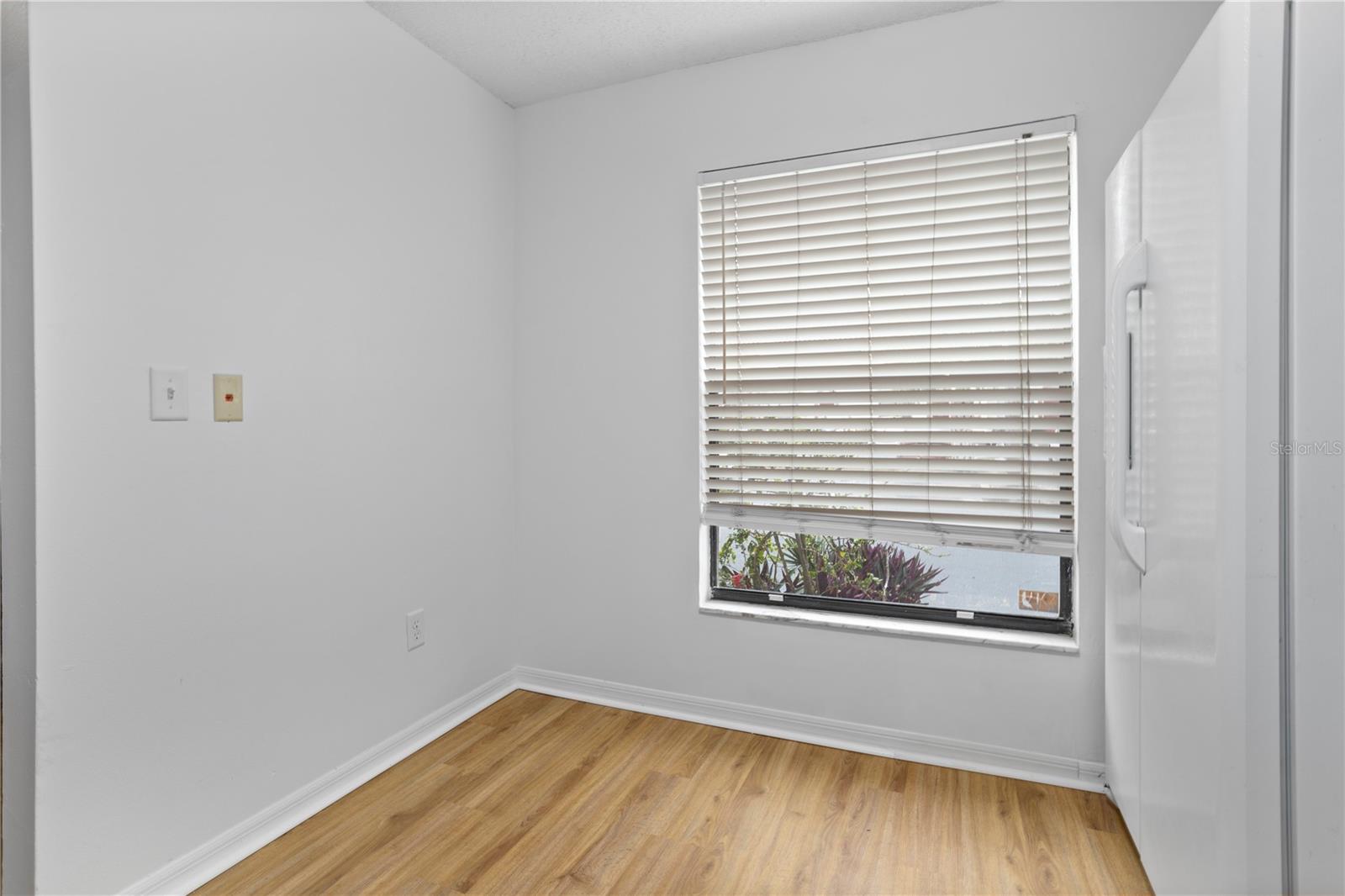 1606 SANDY POINT SQ #53