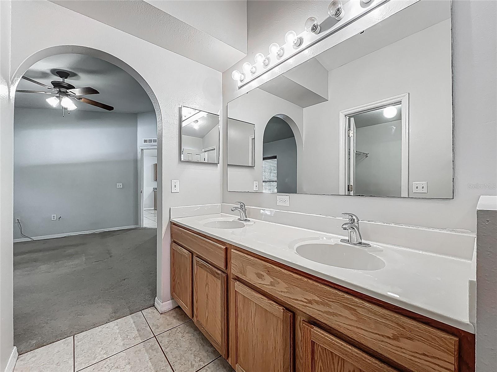 16332 CORNER LAKES DR